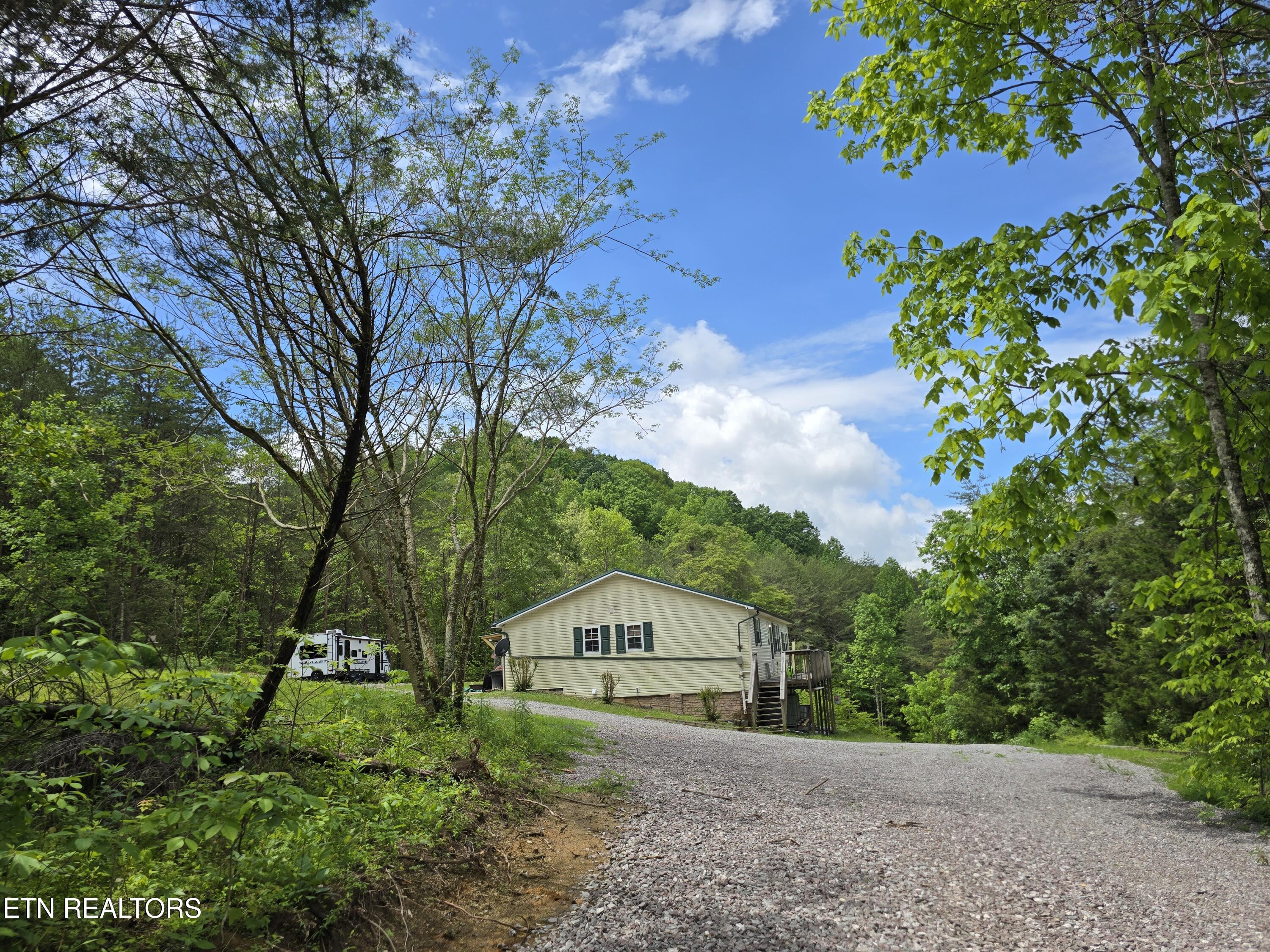 1432 Upper Caney Valley Road Tazewell TN 37879