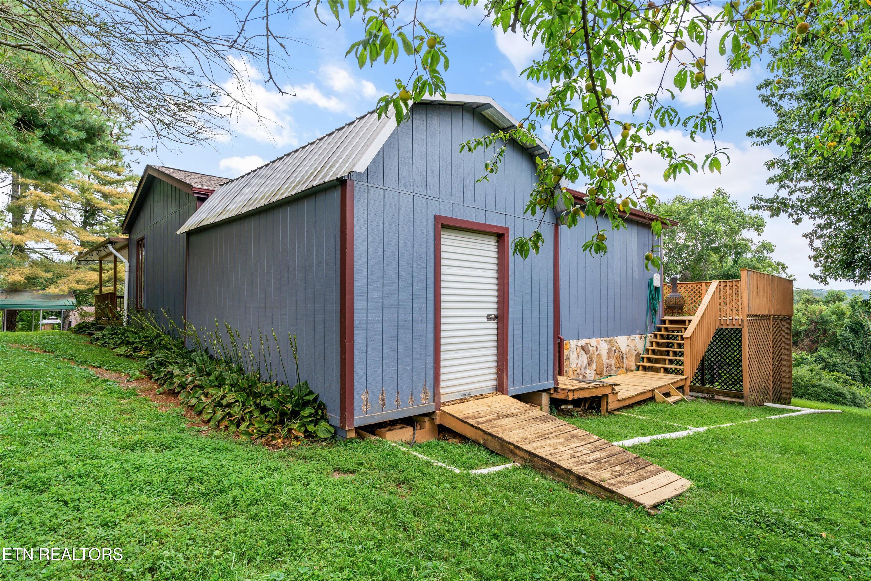 411 Orchard Knob Road Clinton TN 37716