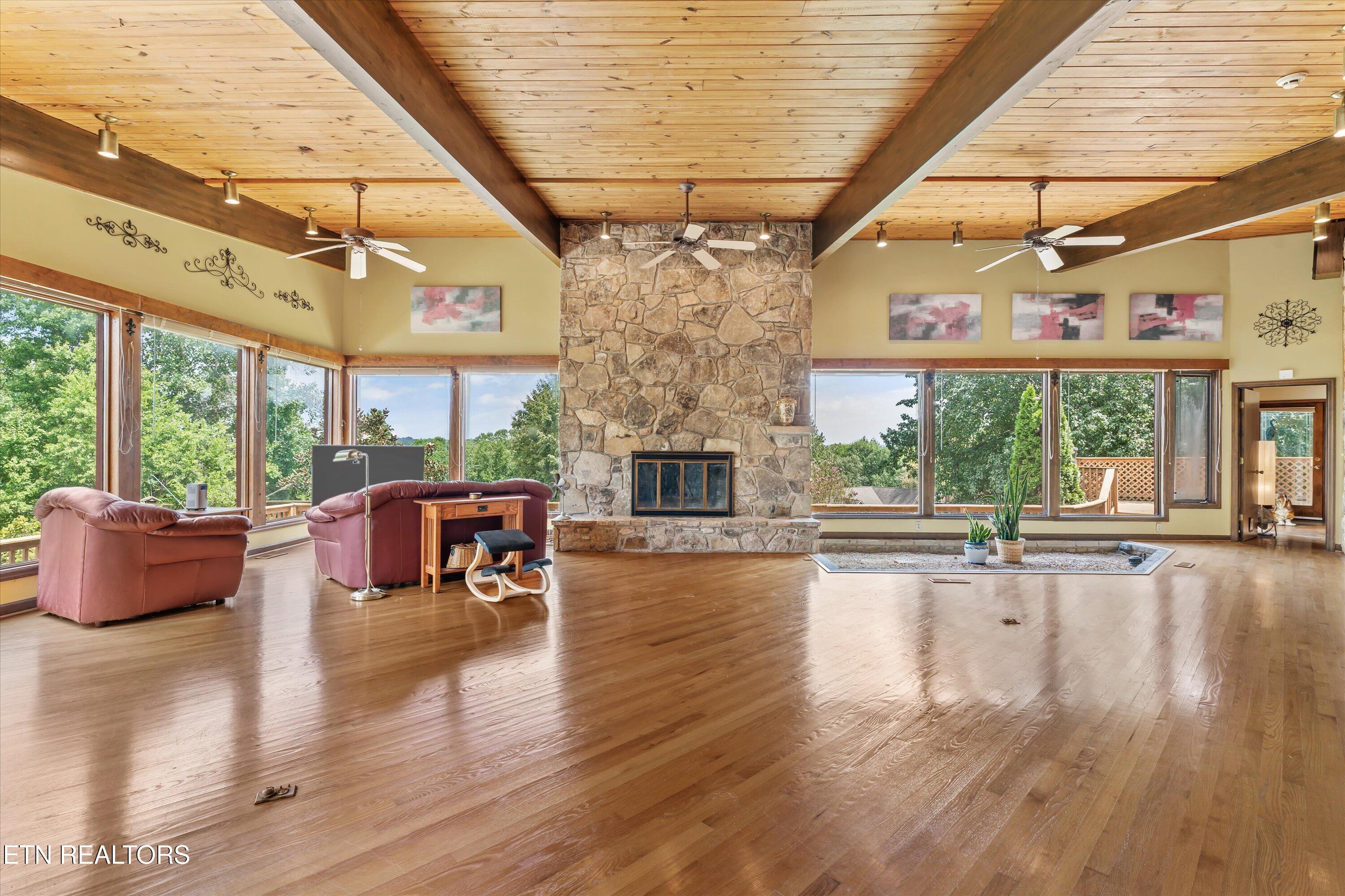 411 Orchard Knob Road Clinton TN 37716