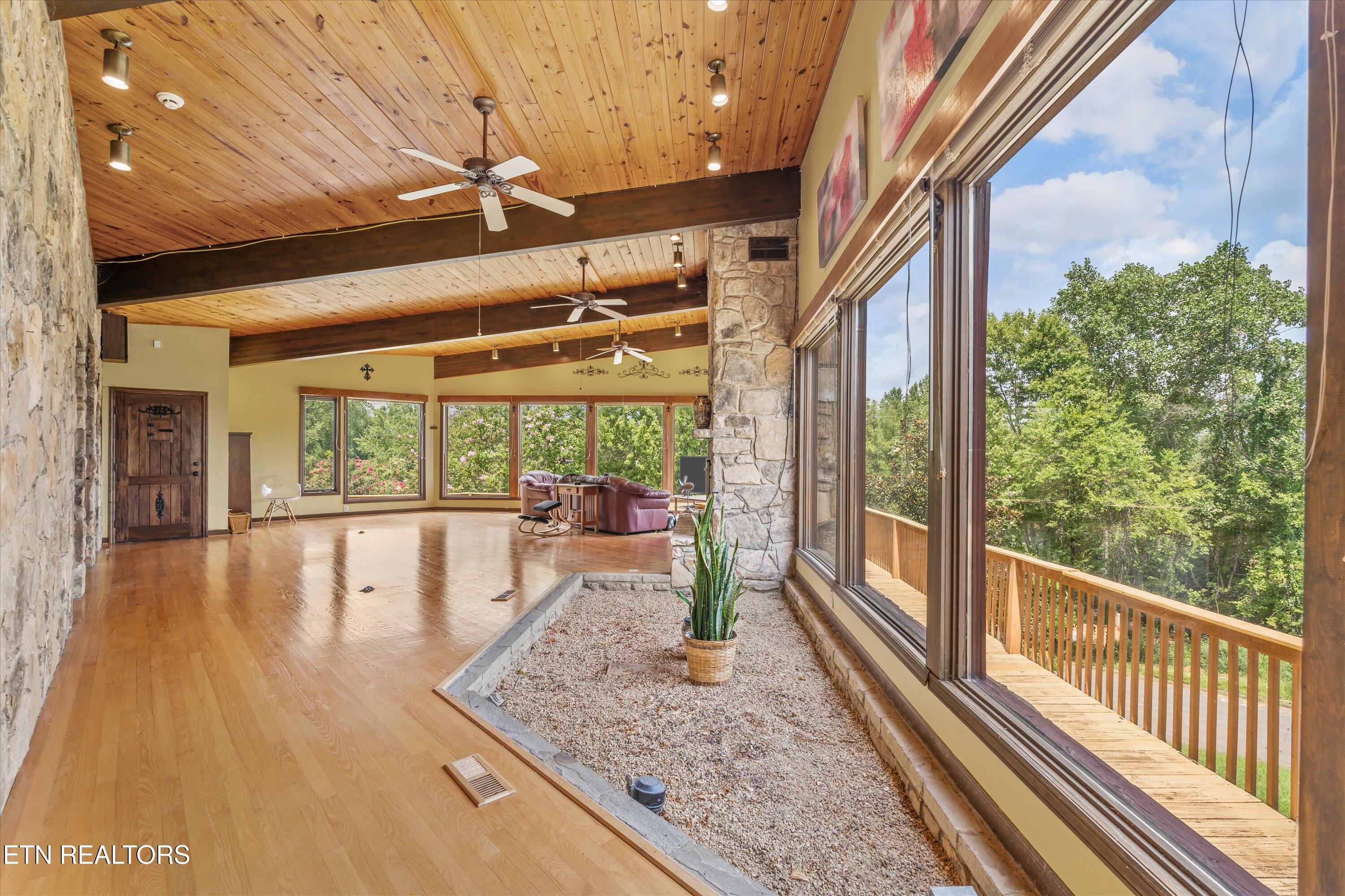 411 Orchard Knob Road Clinton TN 37716