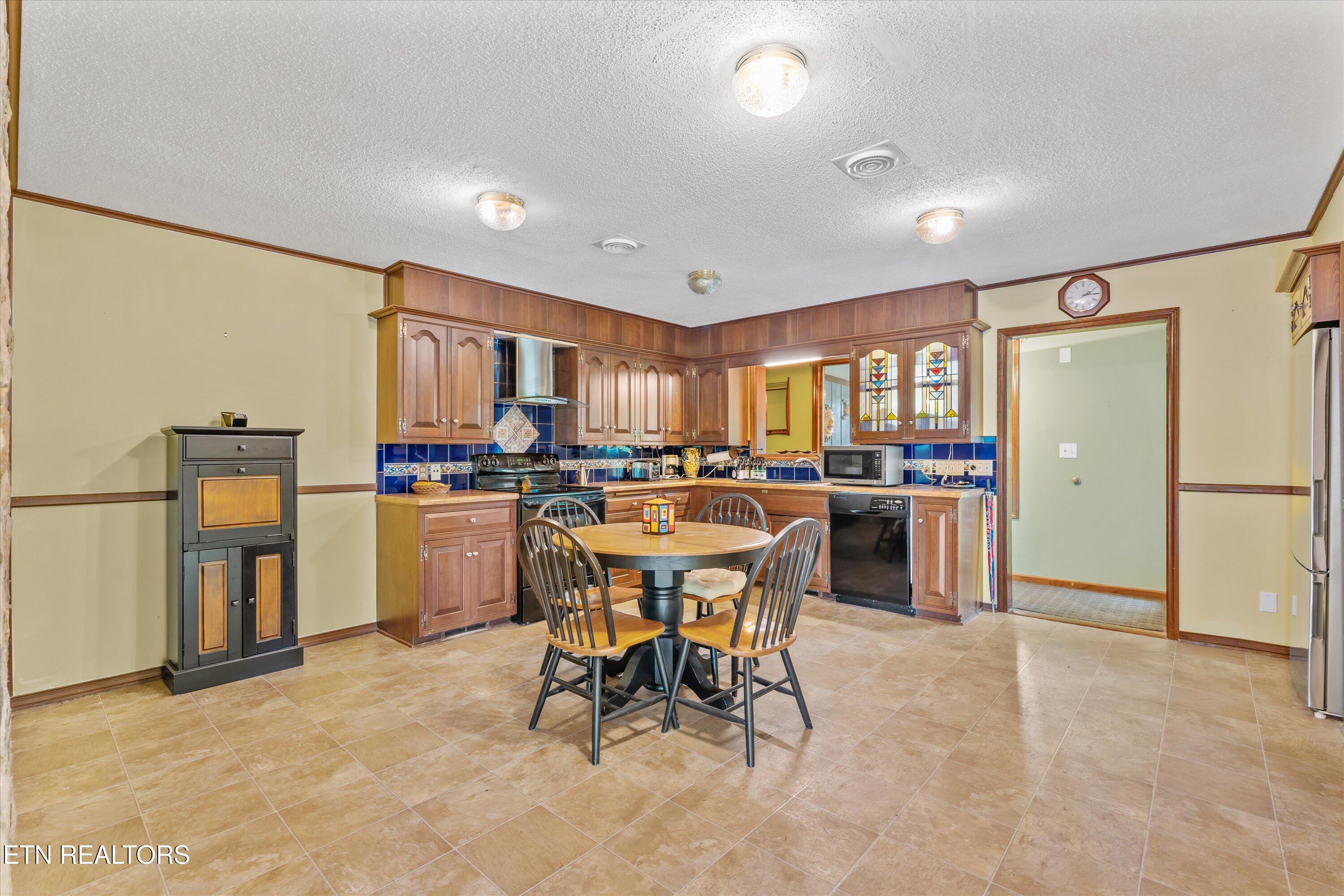 411 Orchard Knob Road Clinton TN 37716