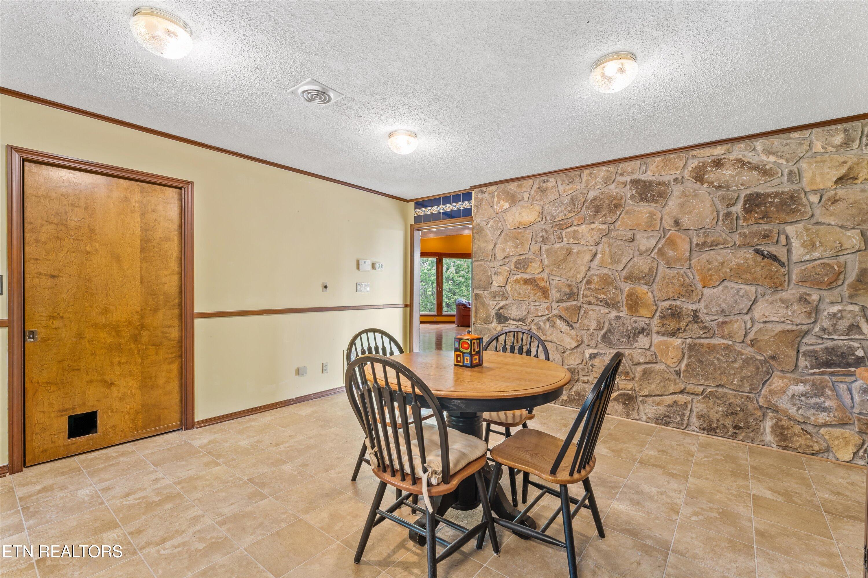 411 Orchard Knob Road Clinton TN 37716