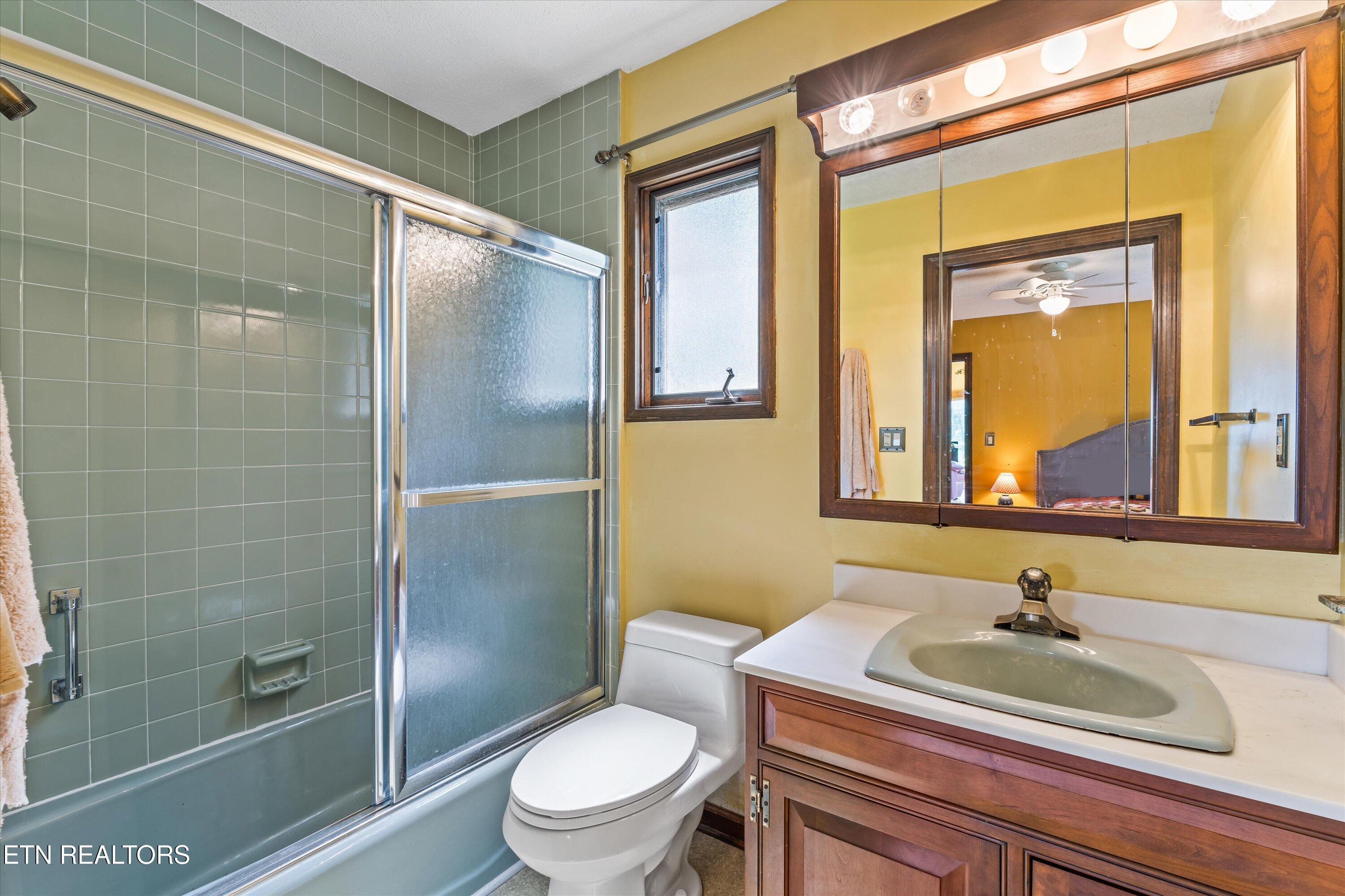 411 Orchard Knob Road Clinton TN 37716