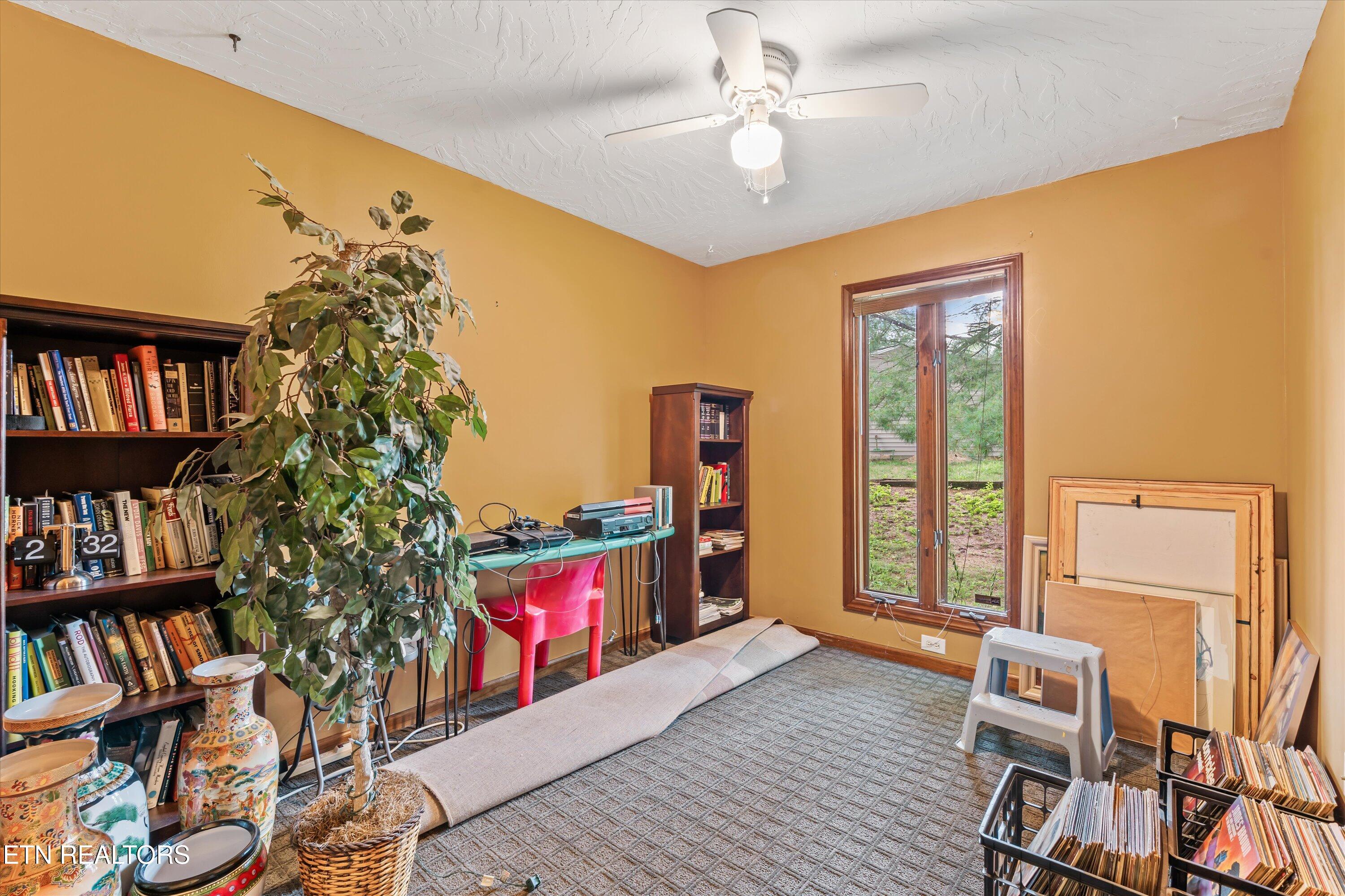 411 Orchard Knob Road Clinton TN 37716