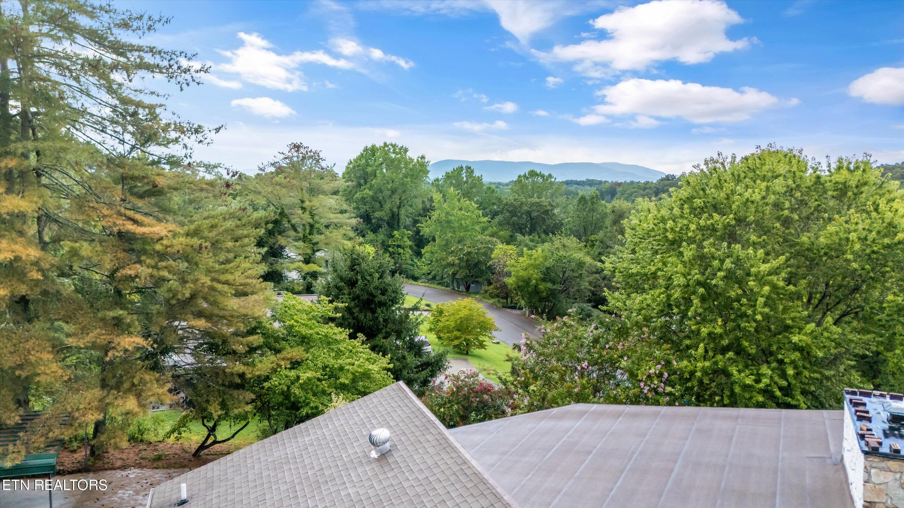 411 Orchard Knob Road Clinton TN 37716