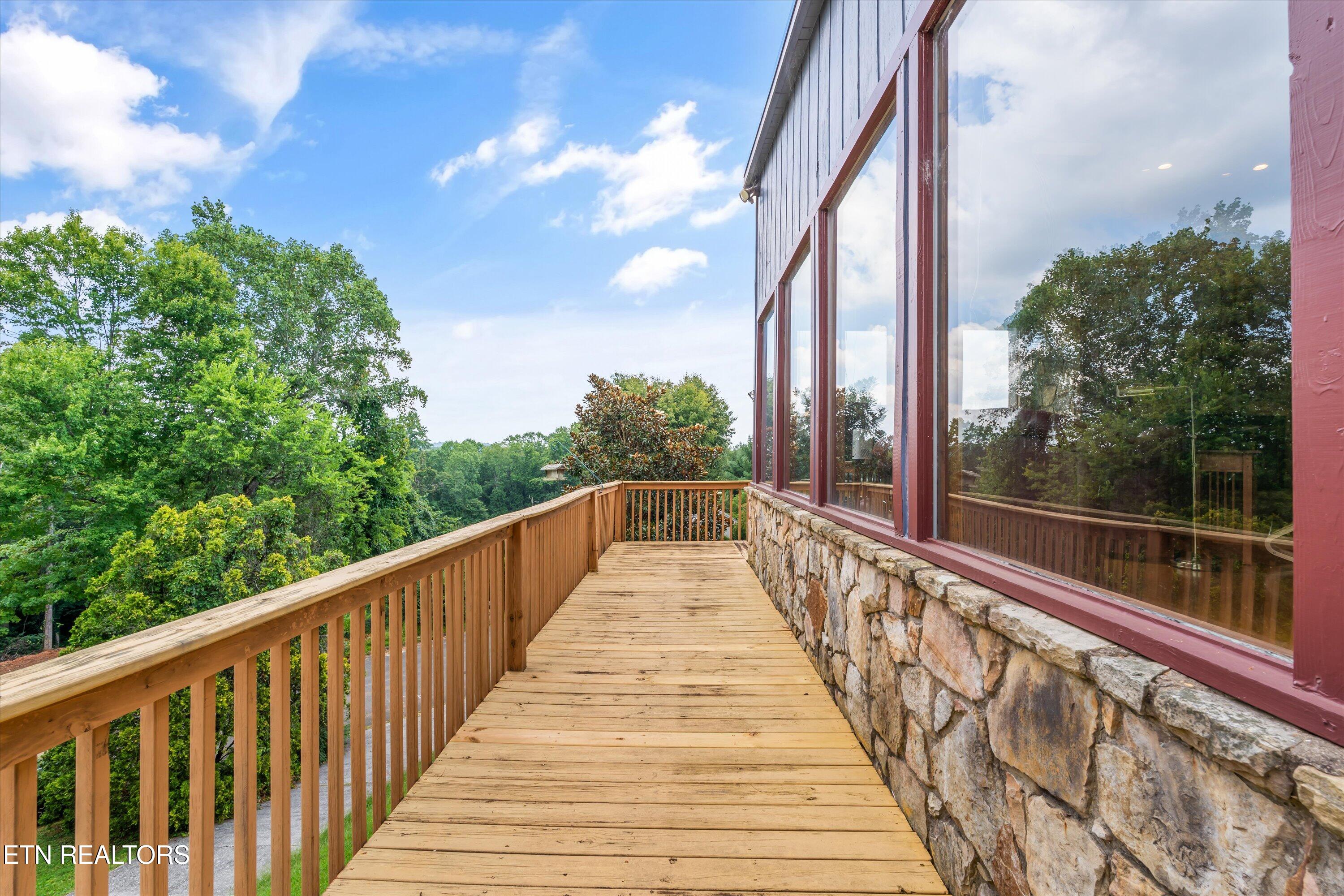 411 Orchard Knob Road Clinton TN 37716