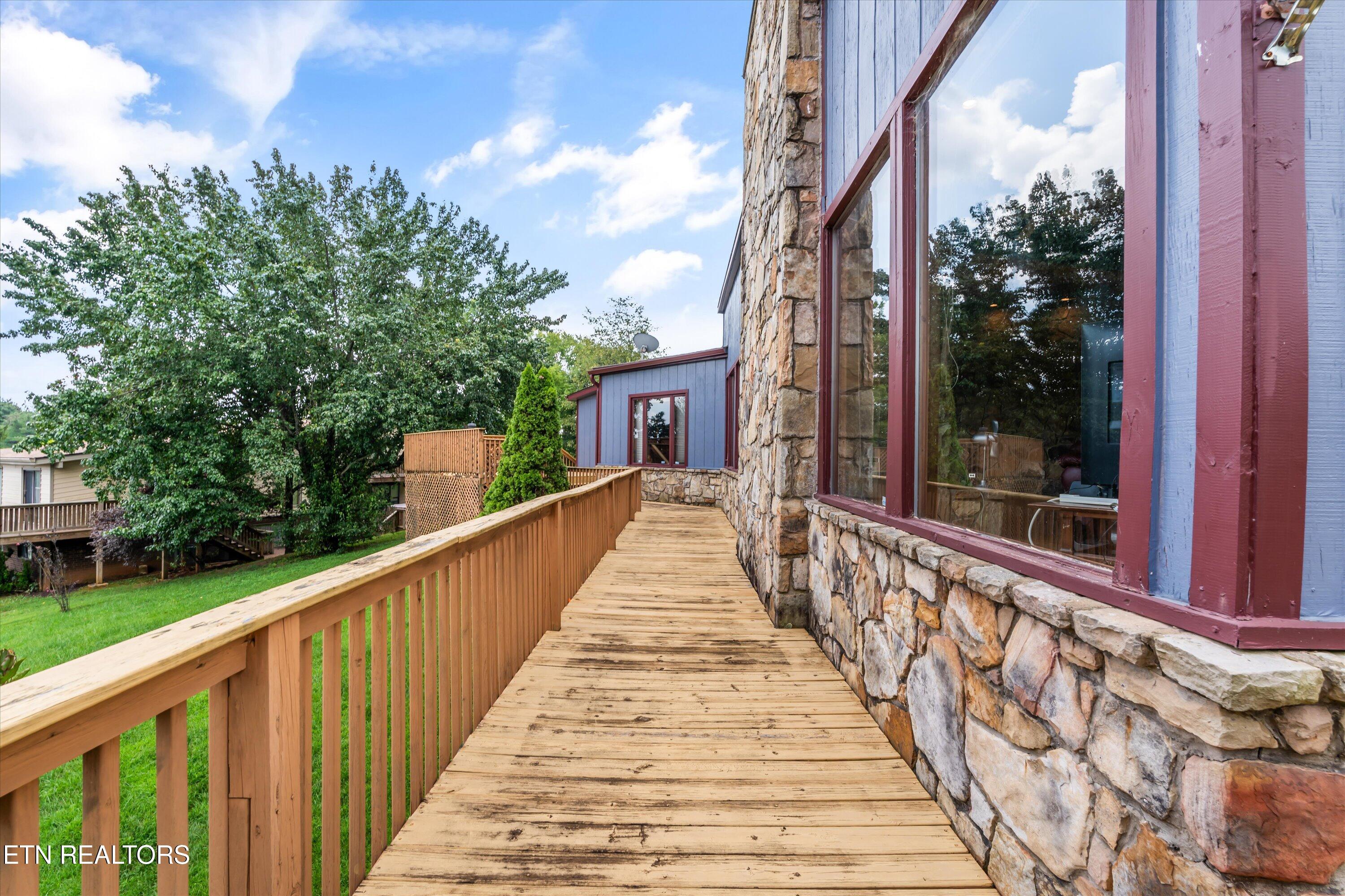 411 Orchard Knob Road Clinton TN 37716