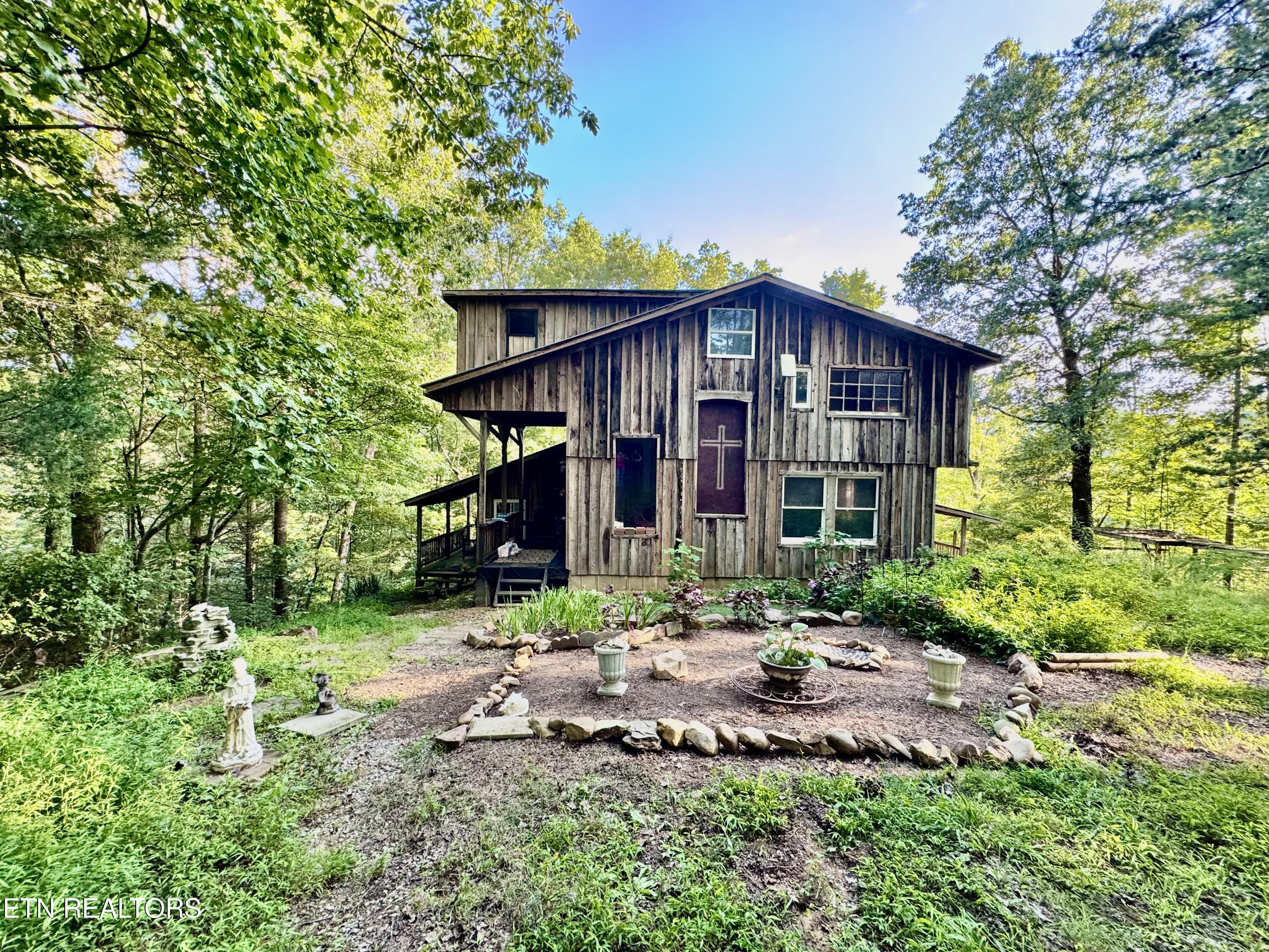 2977 Arch Road Cosby TN 37722