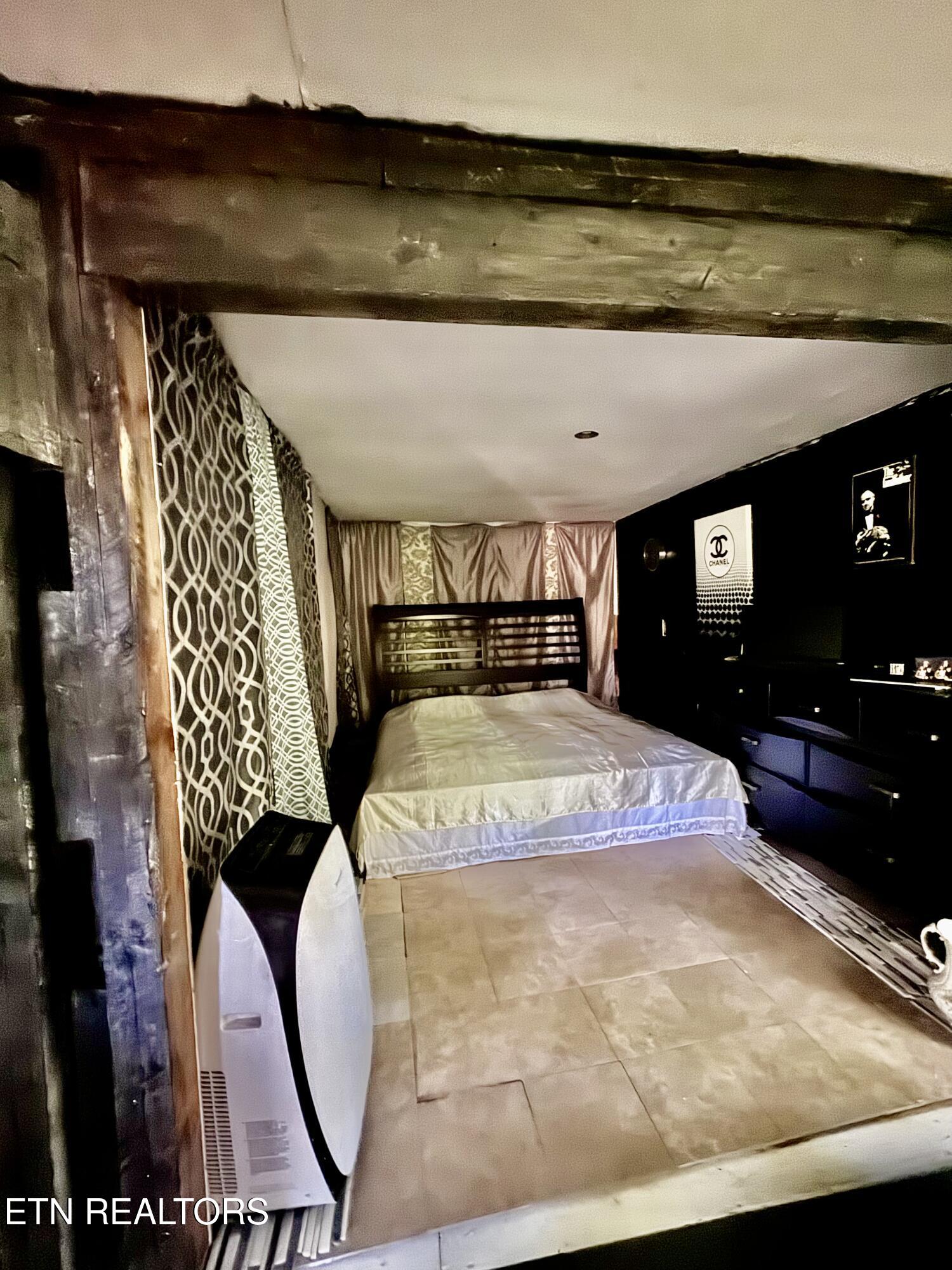 2977 Arch Road Cosby TN 37722