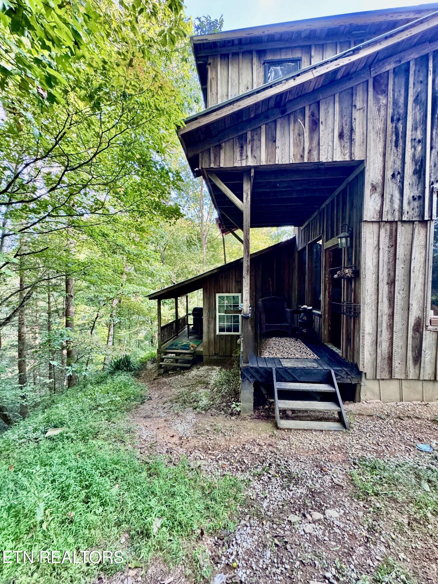 2977 Arch Road Cosby TN 37722