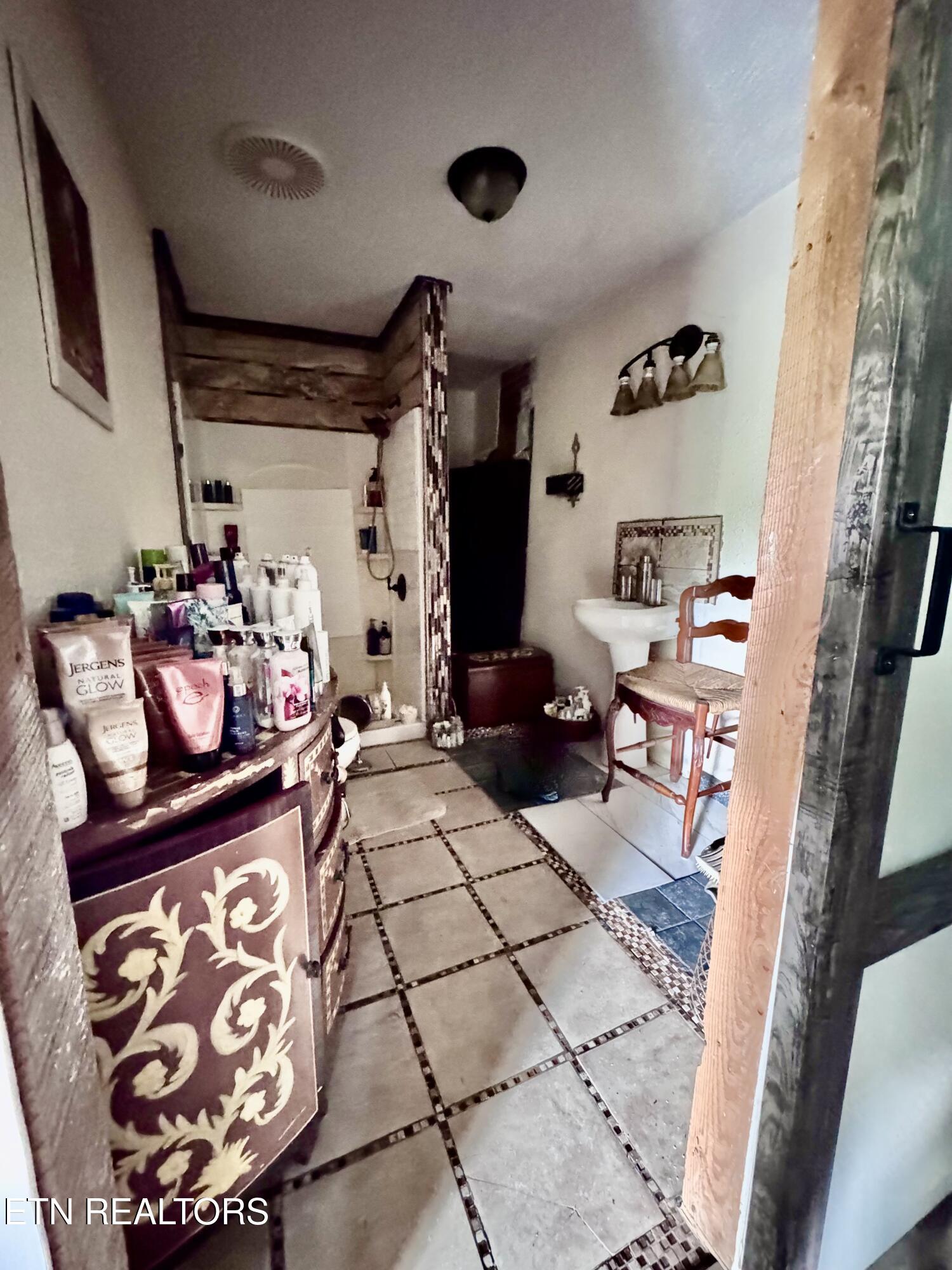 2977 Arch Road Cosby TN 37722