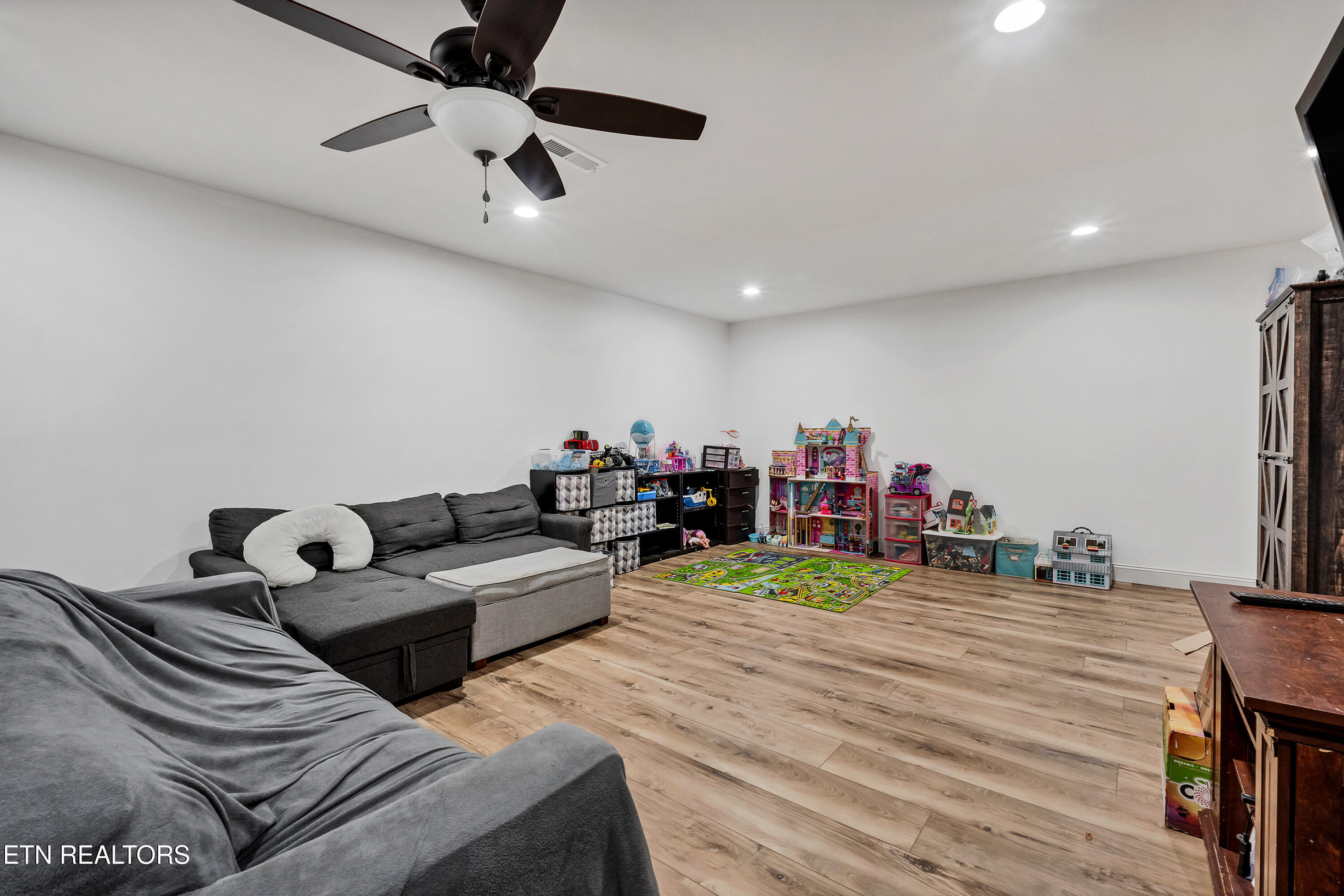1318 Tomahawk Drive Maryville TN 37803