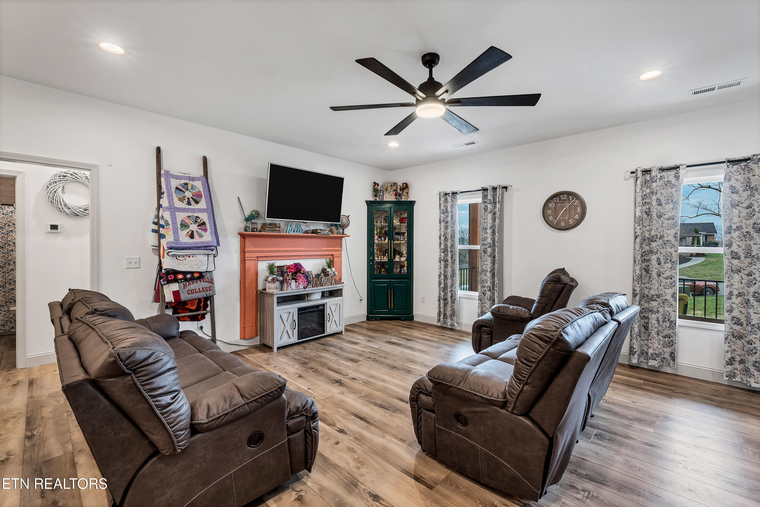 1318 Tomahawk Drive Maryville TN 37803