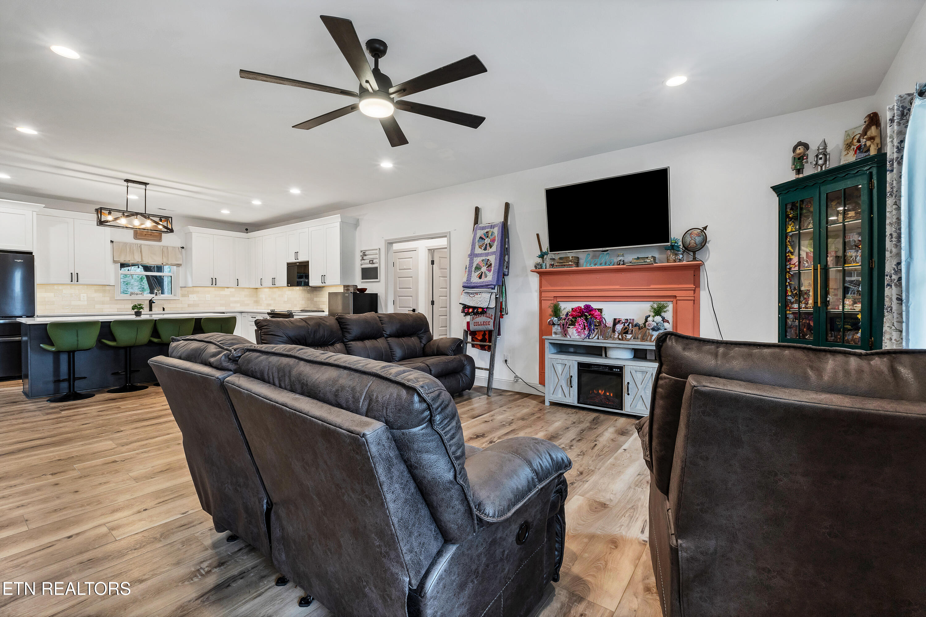1318 Tomahawk Drive Maryville TN 37803