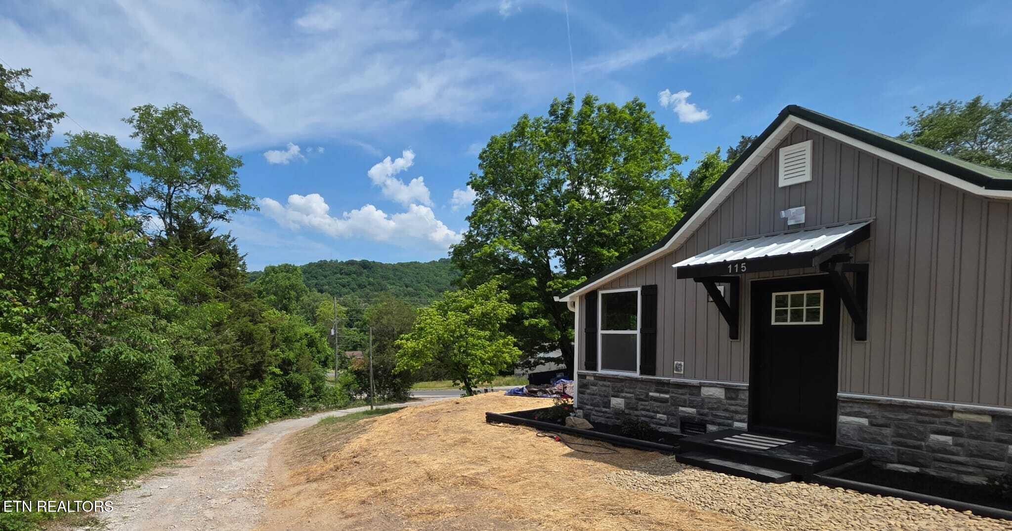 215 Longfield Road Rocky Top TN 37769