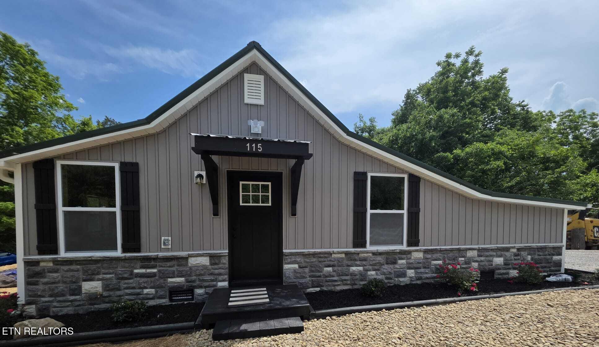 215 Longfield Road Rocky Top TN 37769