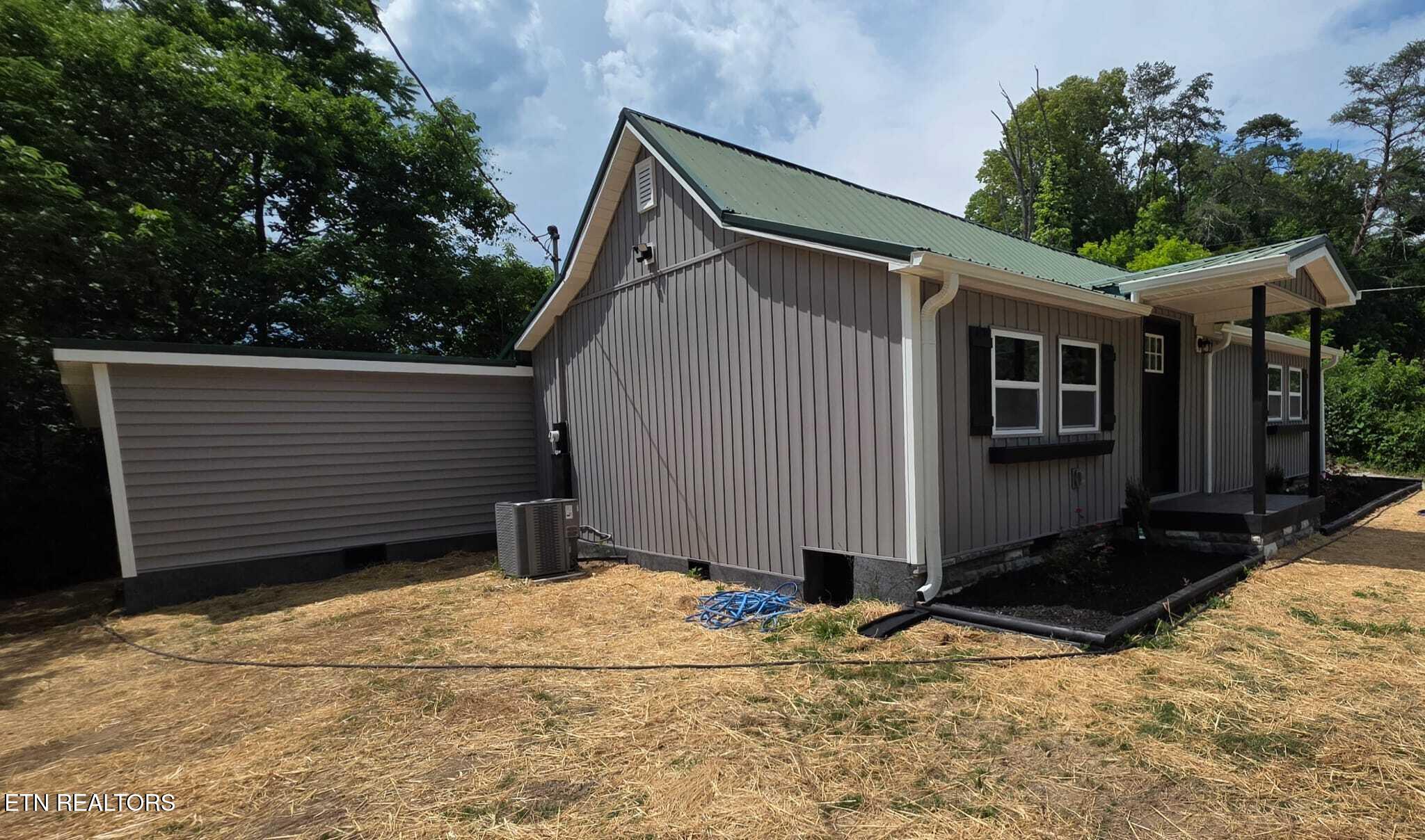 215 Longfield Road Rocky Top TN 37769