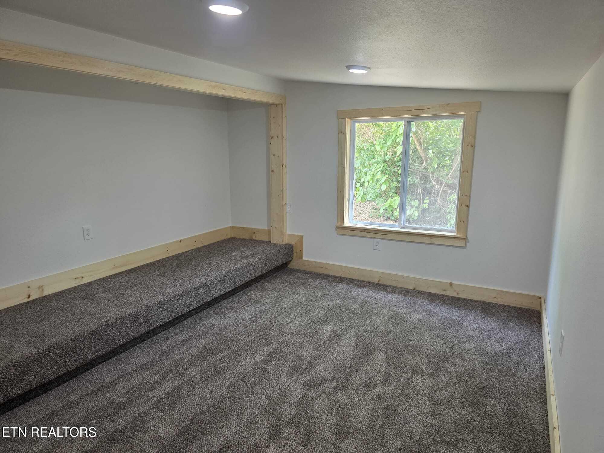 215 Longfield Road Rocky Top TN 37769