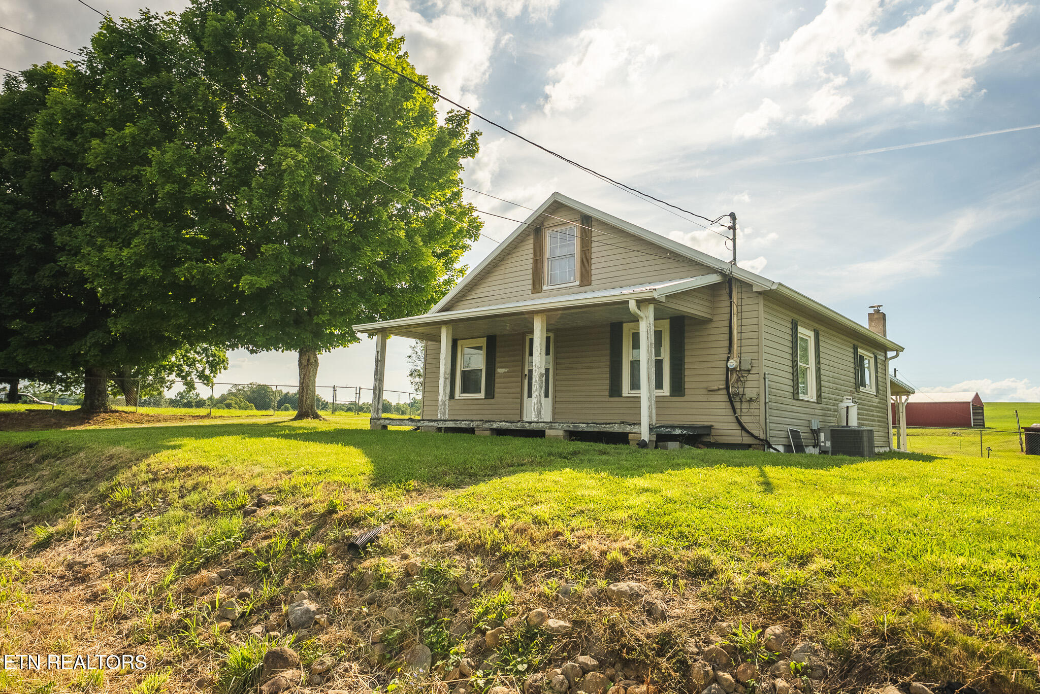 1630 32ac Silver City Road Whitesburg TN 37891