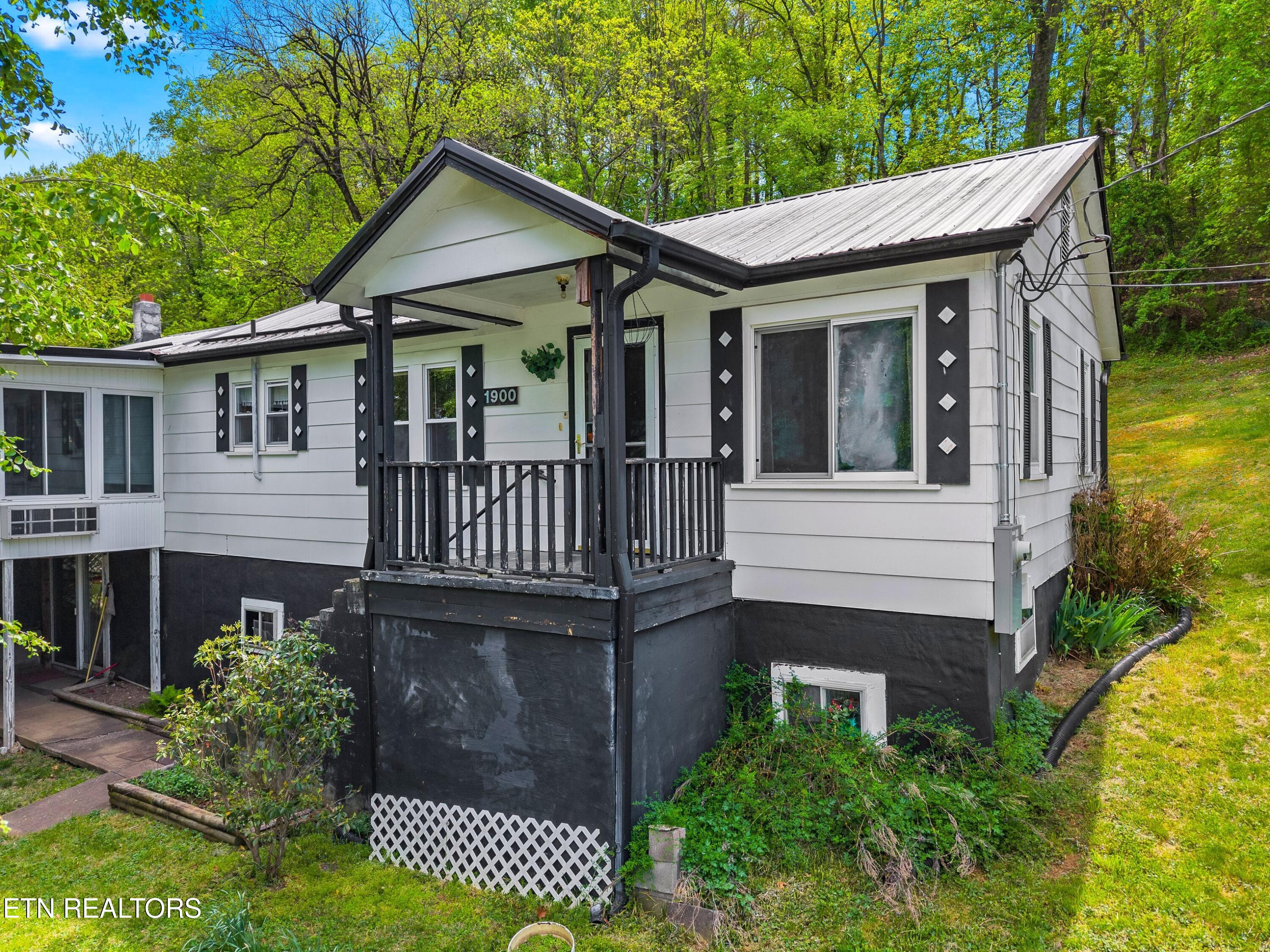 1900 Mountain View Avenue Kingsport TN 37664