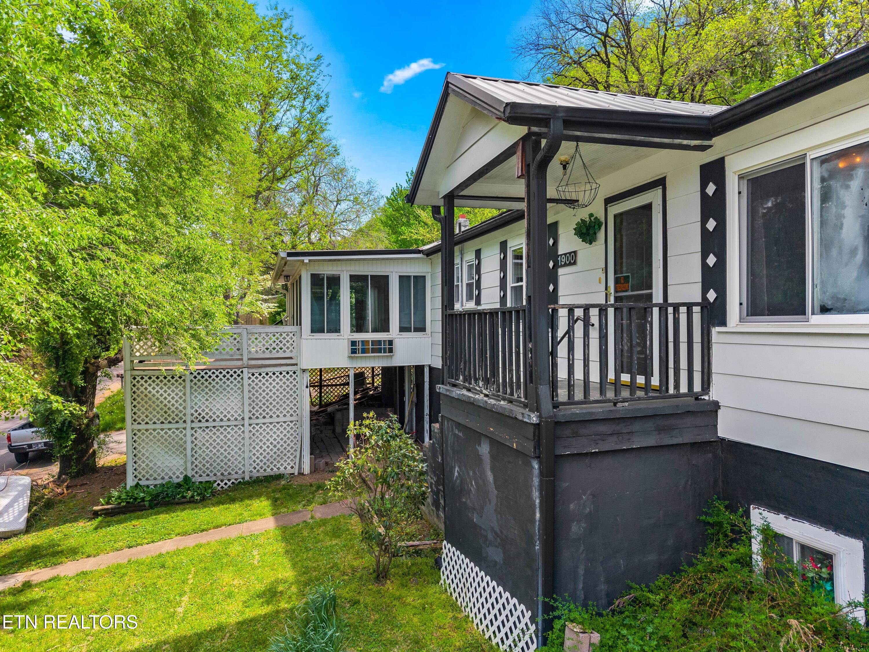 1900 Mountain View Avenue Kingsport TN 37664