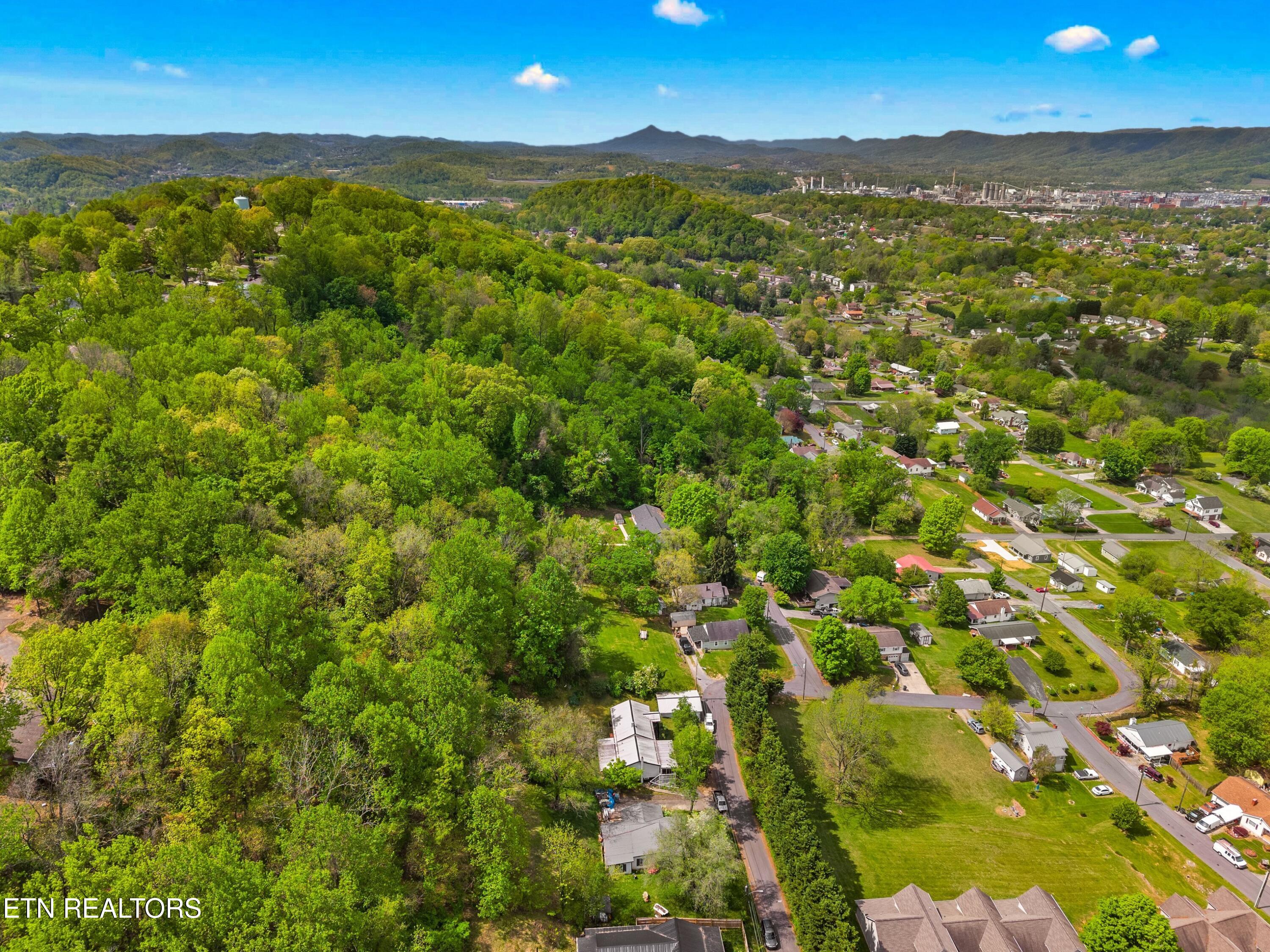 1900 Mountain View Avenue Kingsport TN 37664