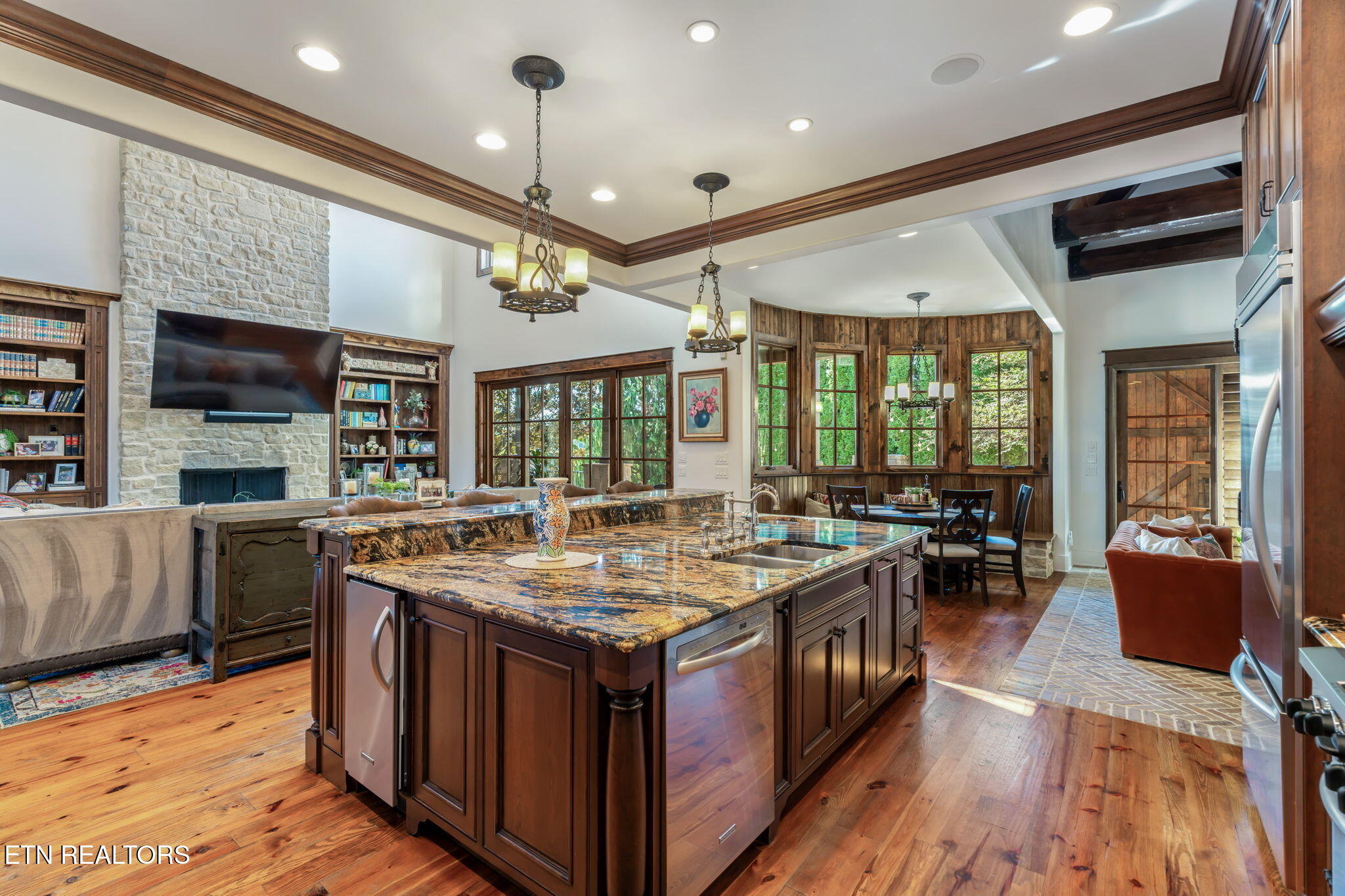 203 Lake Forest Way Louisville TN 37777