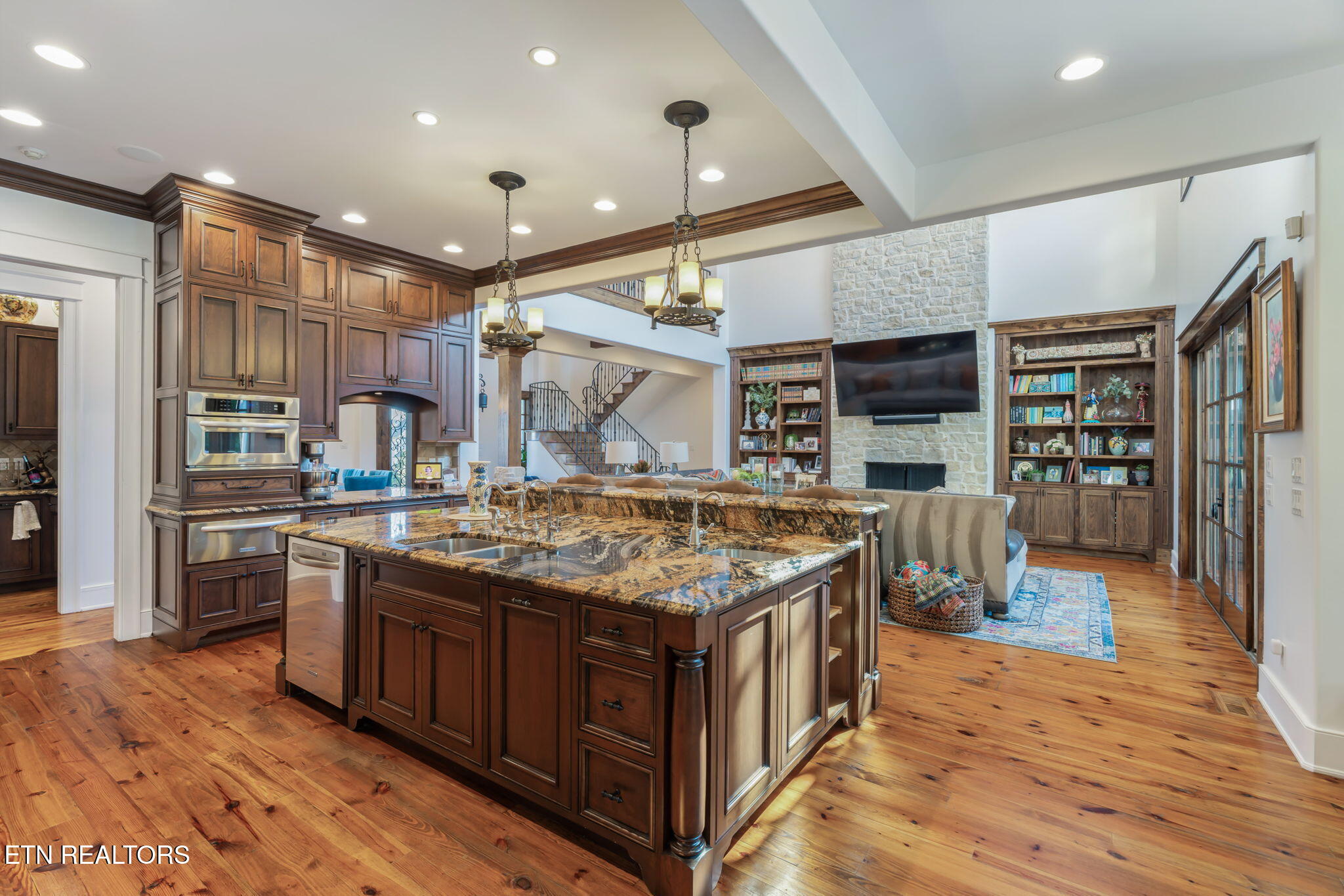 203 Lake Forest Way Louisville TN 37777