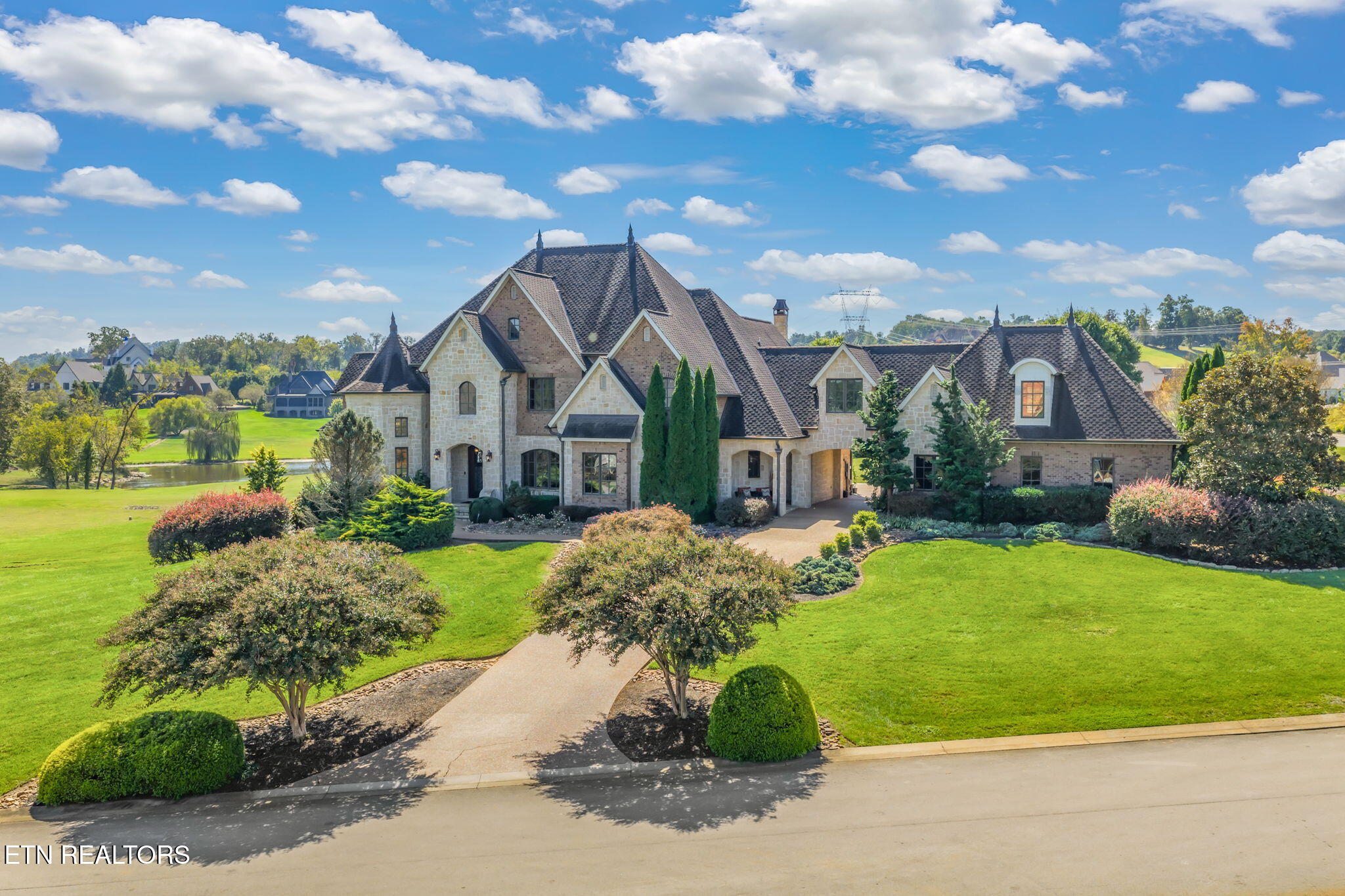 203 Lake Forest Way Louisville TN 37777