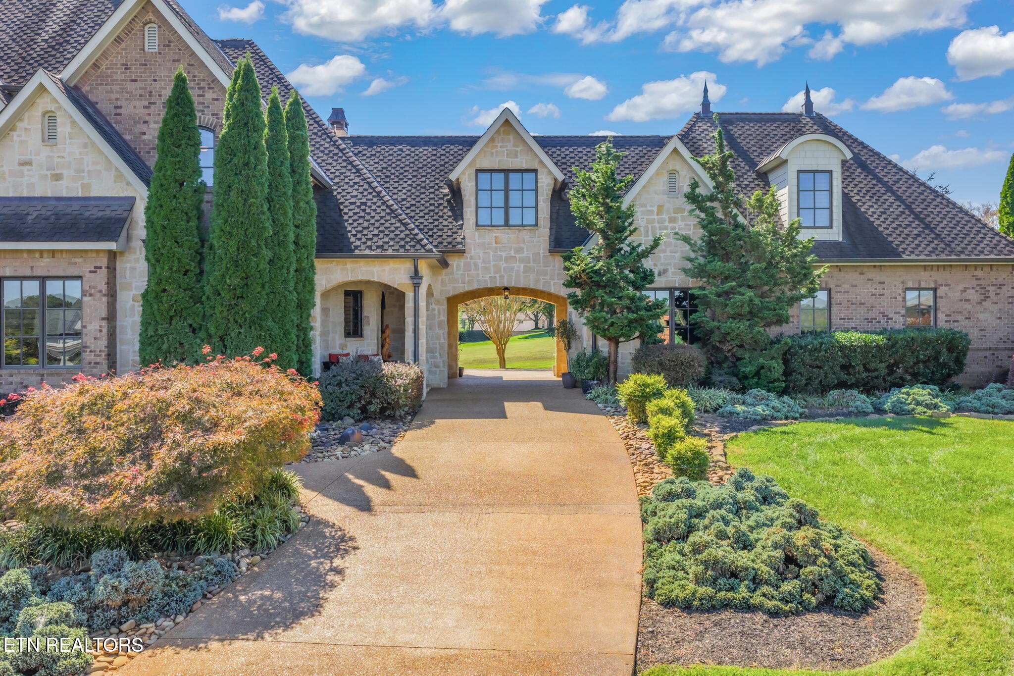 203 Lake Forest Way Louisville TN 37777