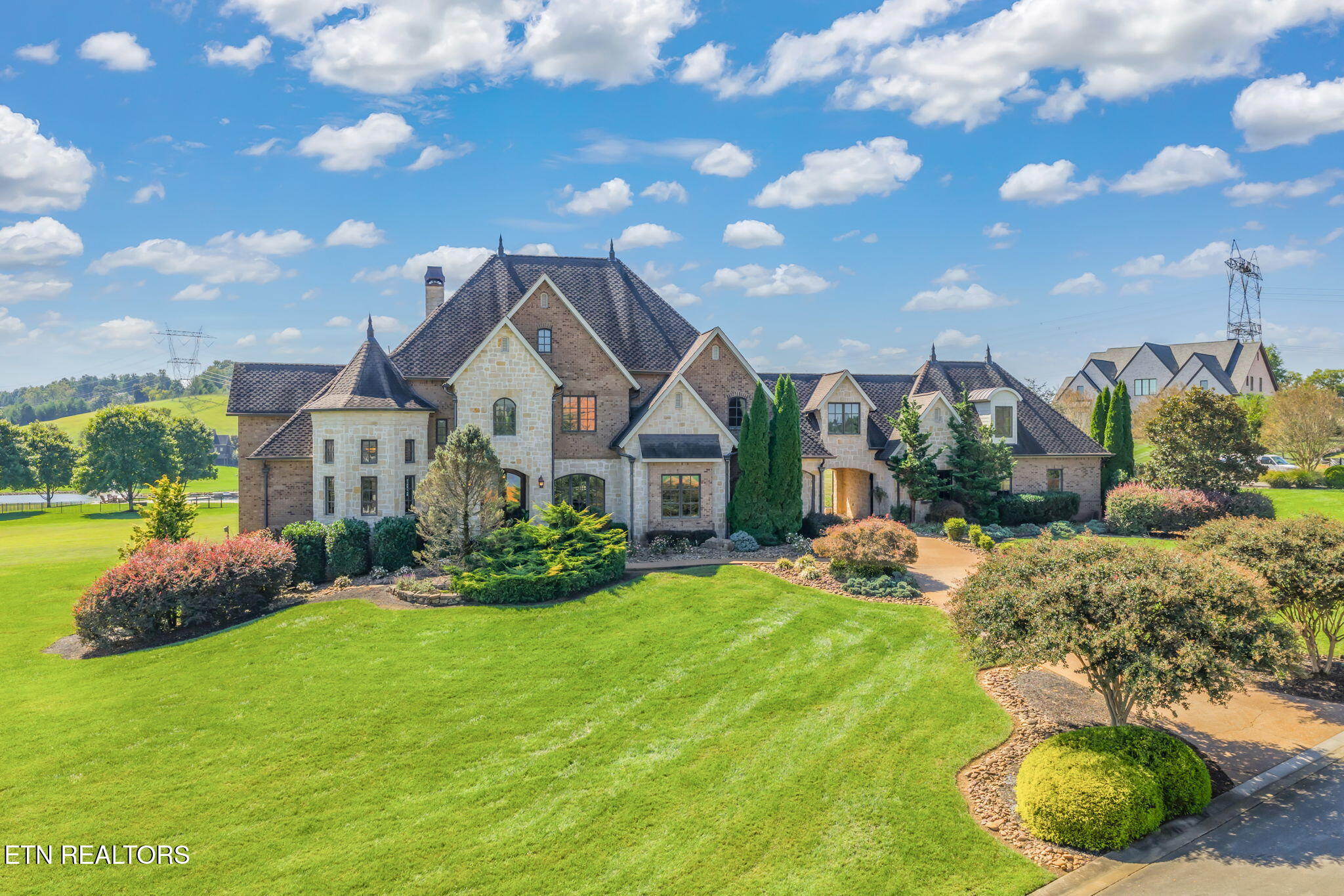 203 Lake Forest Way Louisville TN 37777