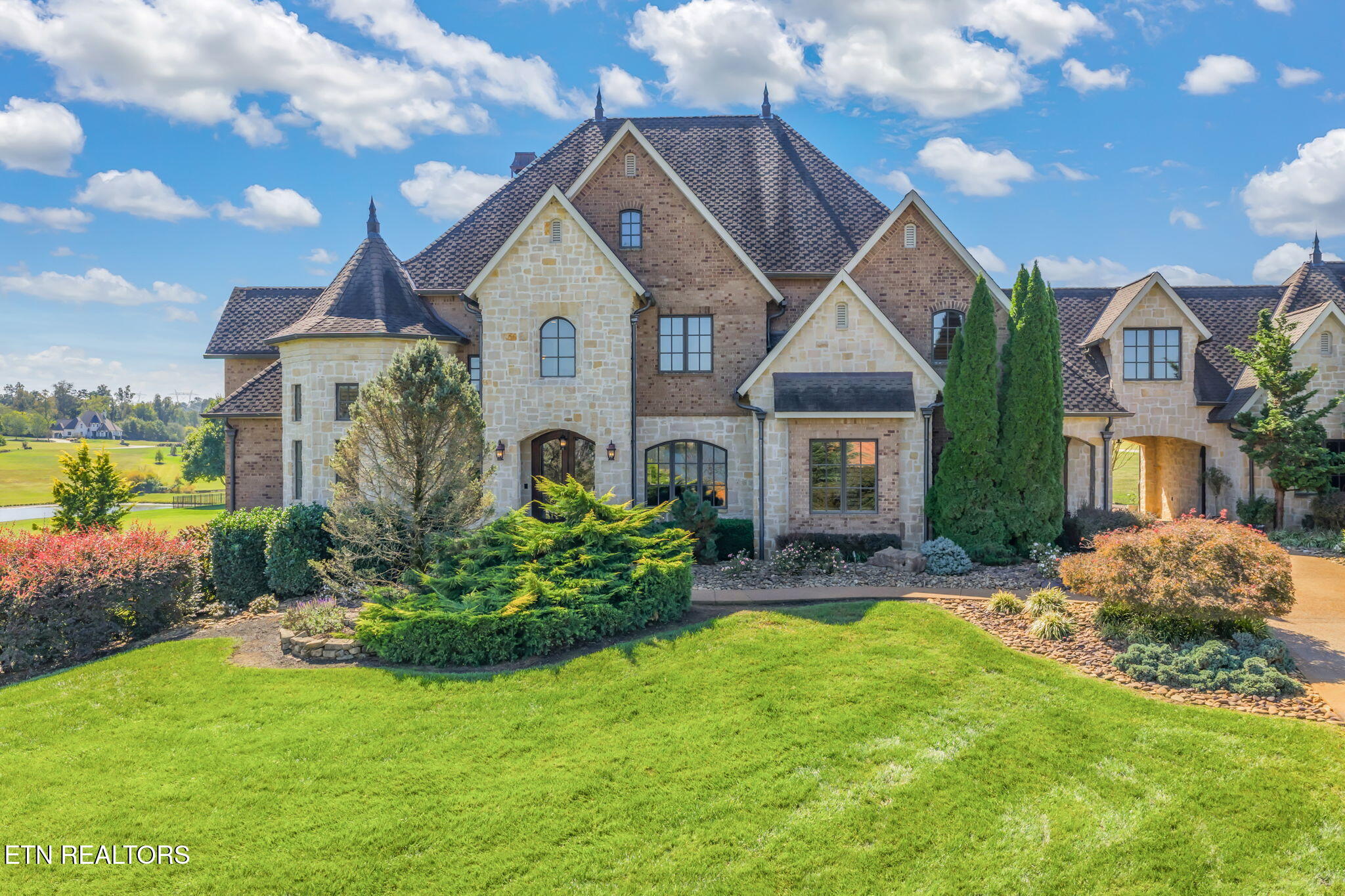 203 Lake Forest Way Louisville TN 37777