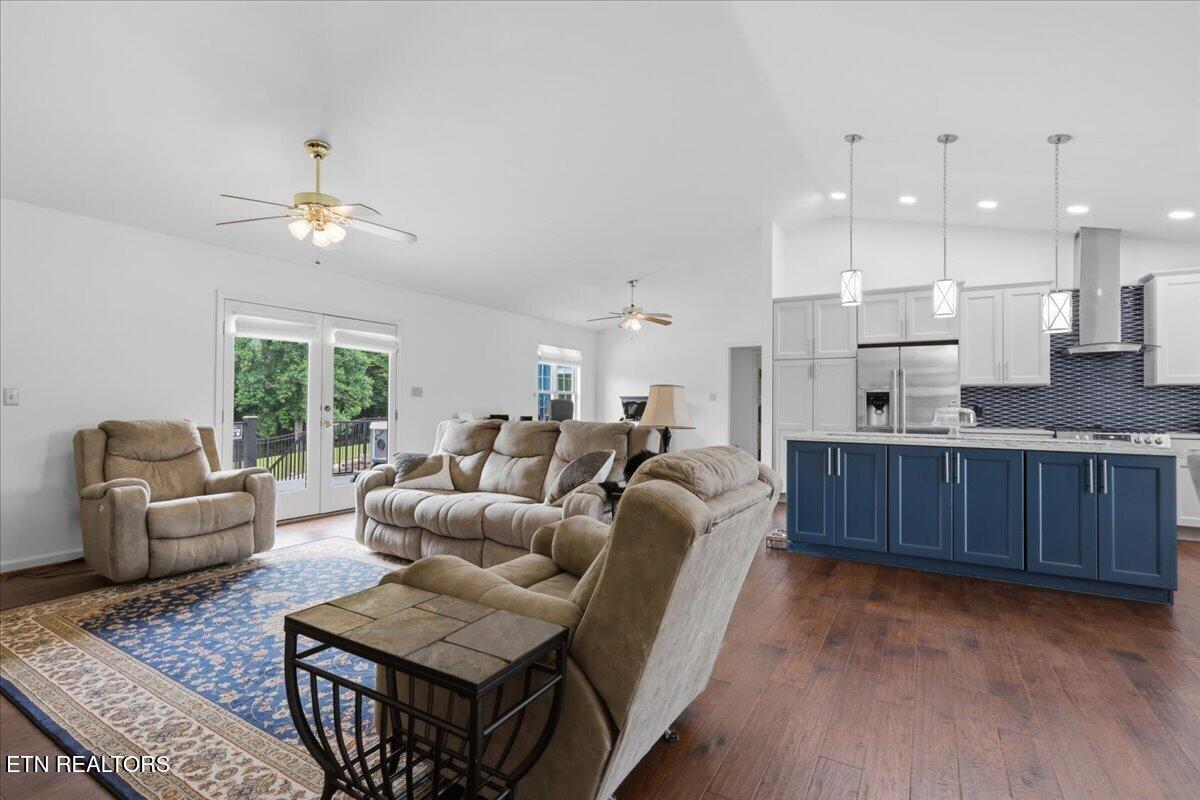 1930 Big Buck Lane Sevierville TN 37876