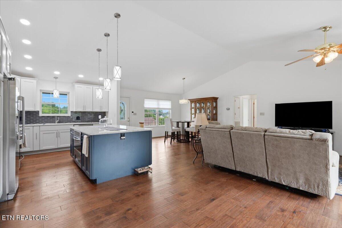 1930 Big Buck Lane Sevierville TN 37876