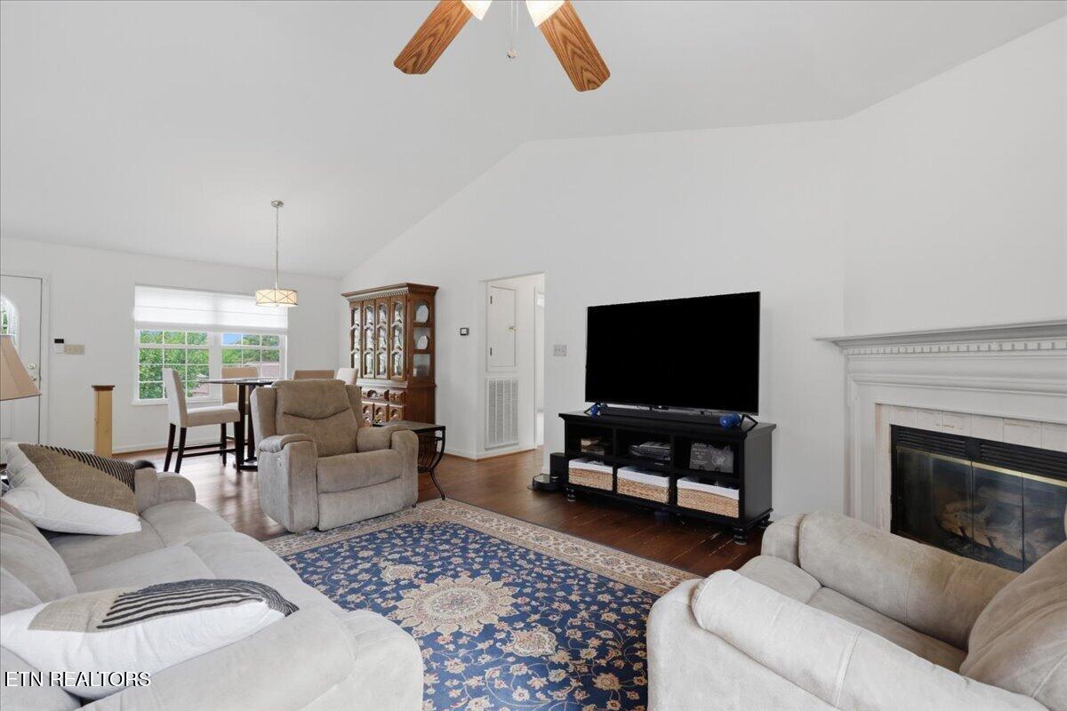 1930 Big Buck Lane Sevierville TN 37876