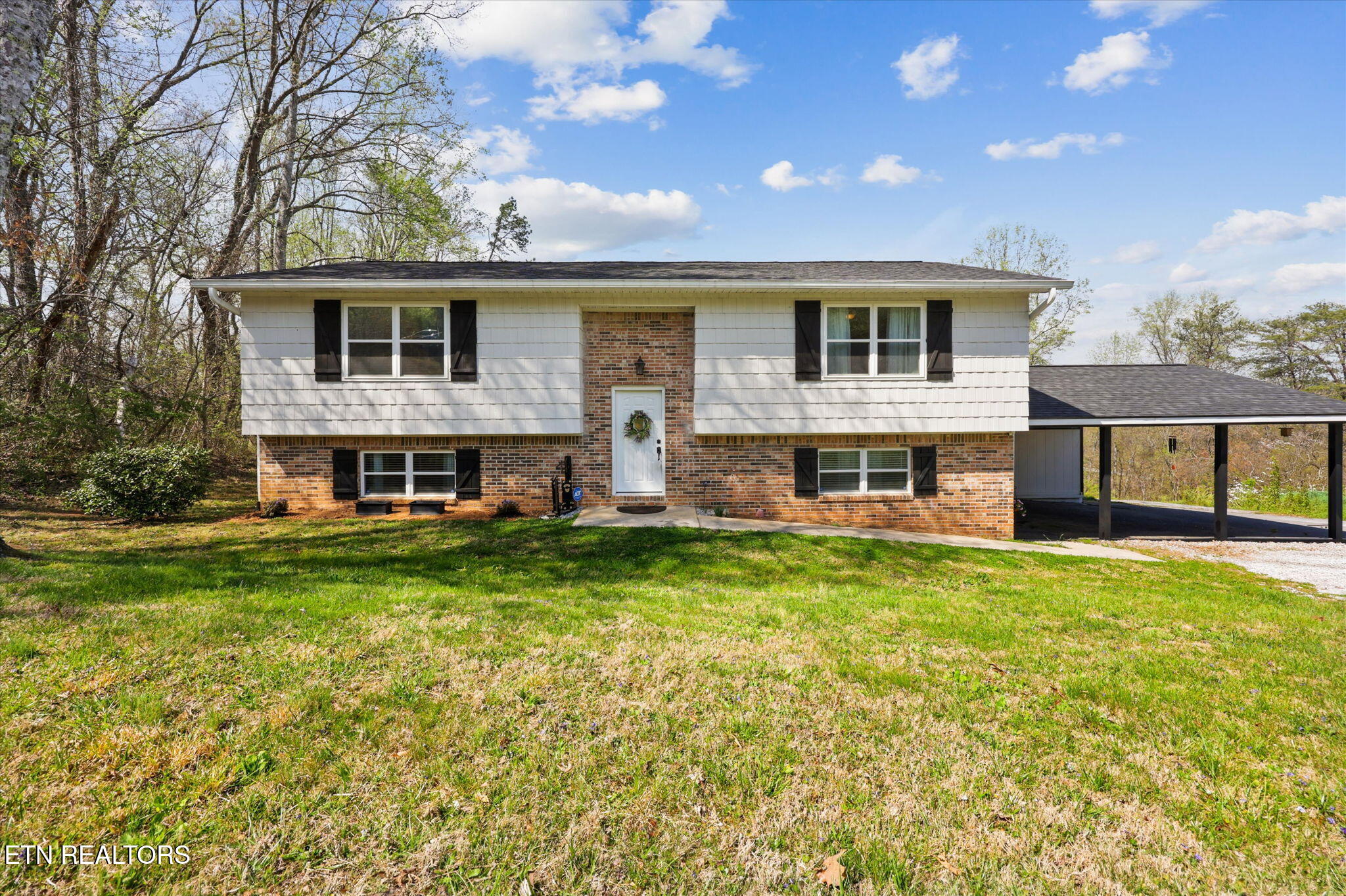 305 Dan Circle Rockwood TN 37854