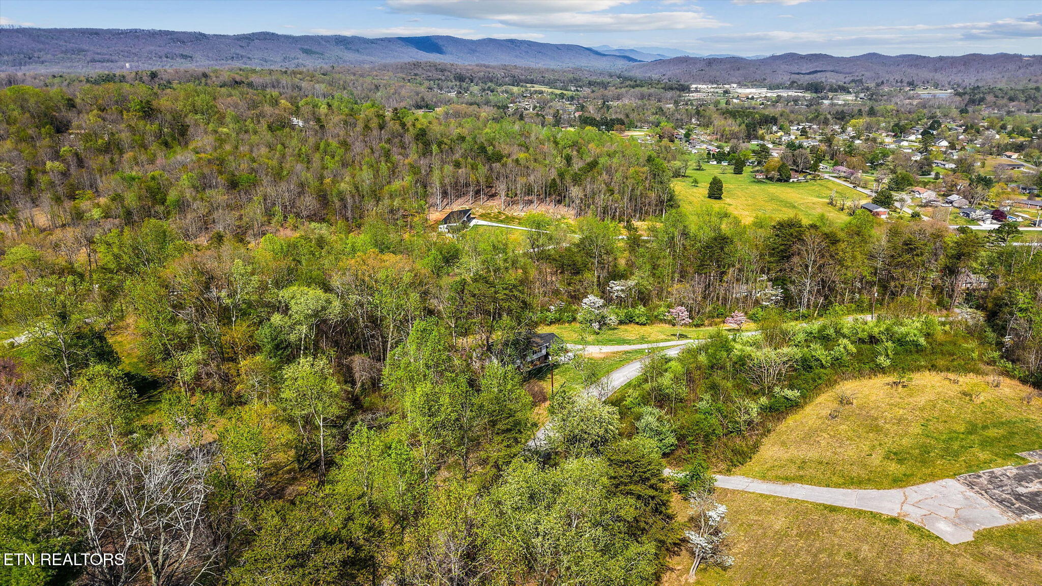 305 Dan Circle Rockwood TN 37854