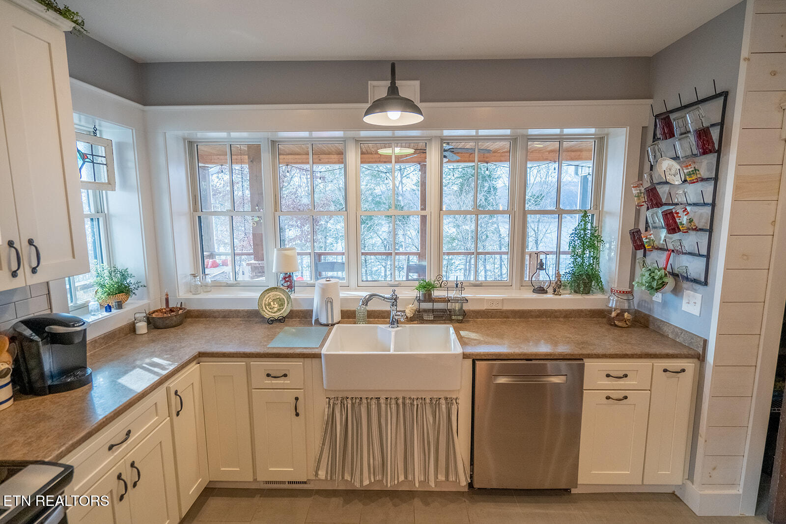 1349 Hickory Pointe Lane Maynardville TN 37807
