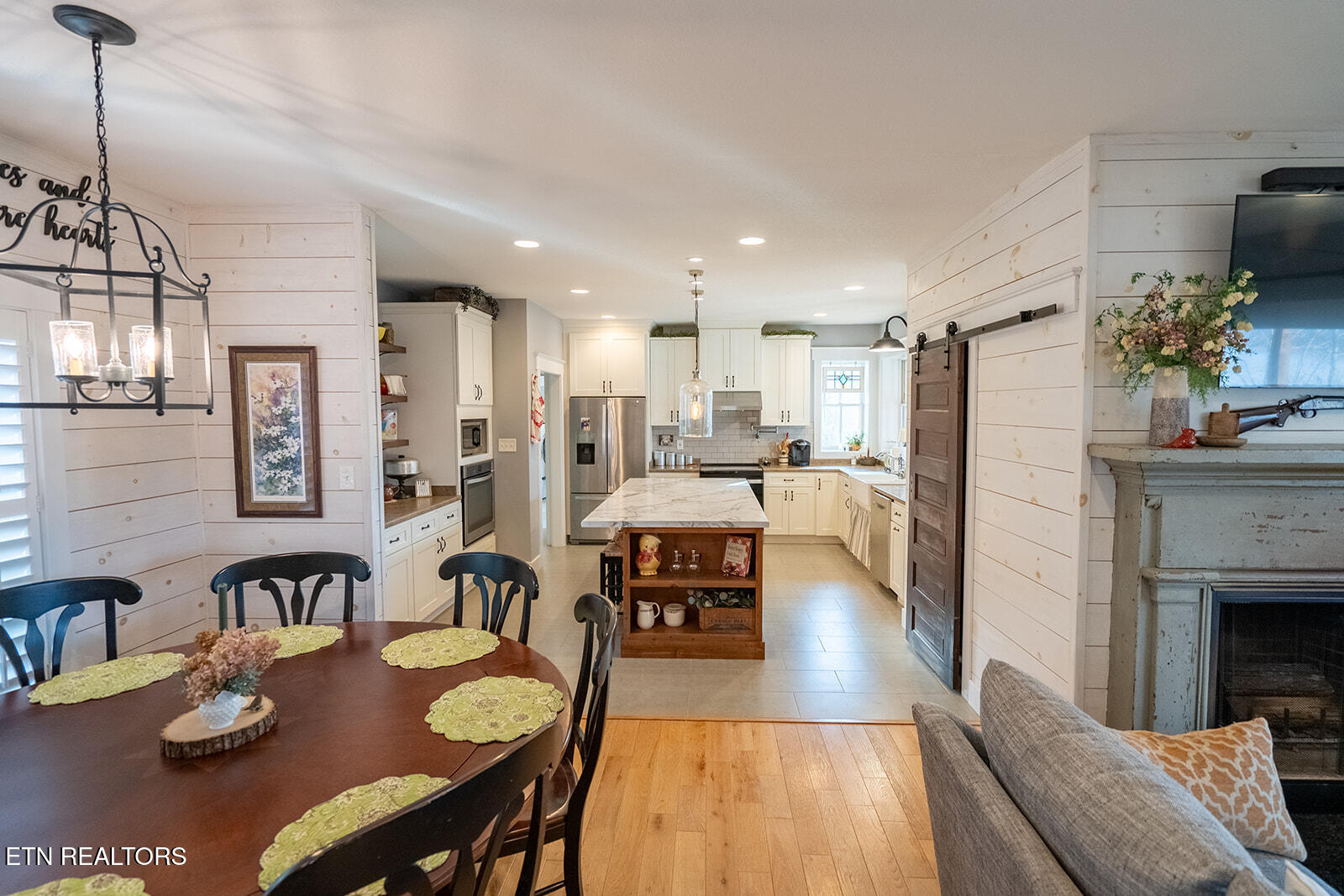 1349 Hickory Pointe Lane Maynardville TN 37807