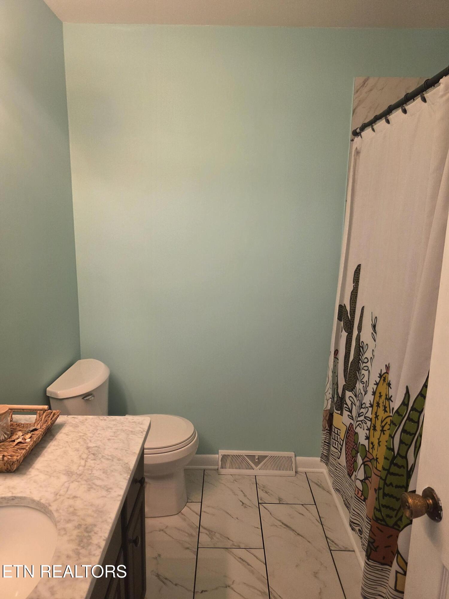 1808 E Alpine Drive Maryville TN 37804