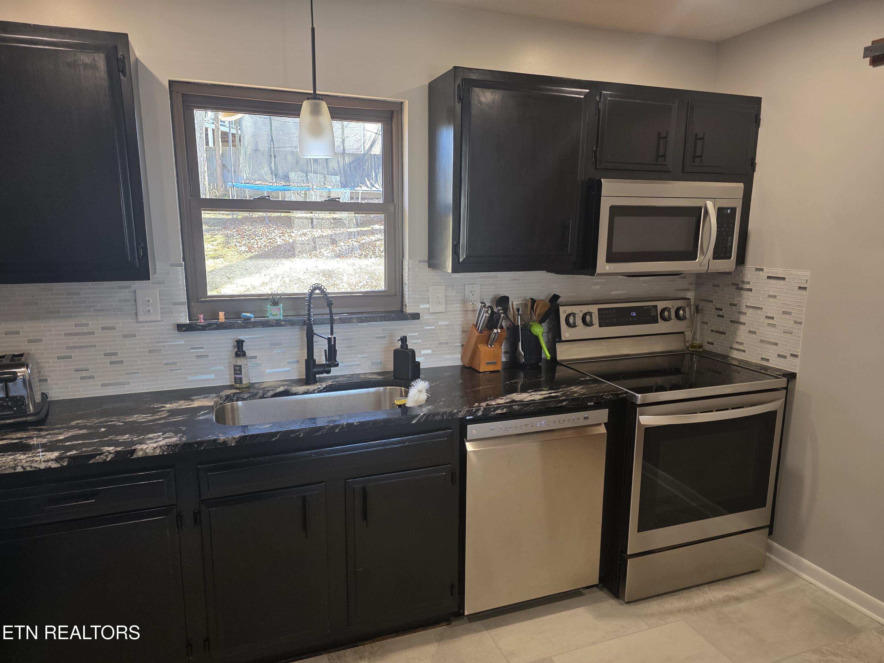 1808 E Alpine Drive Maryville TN 37804