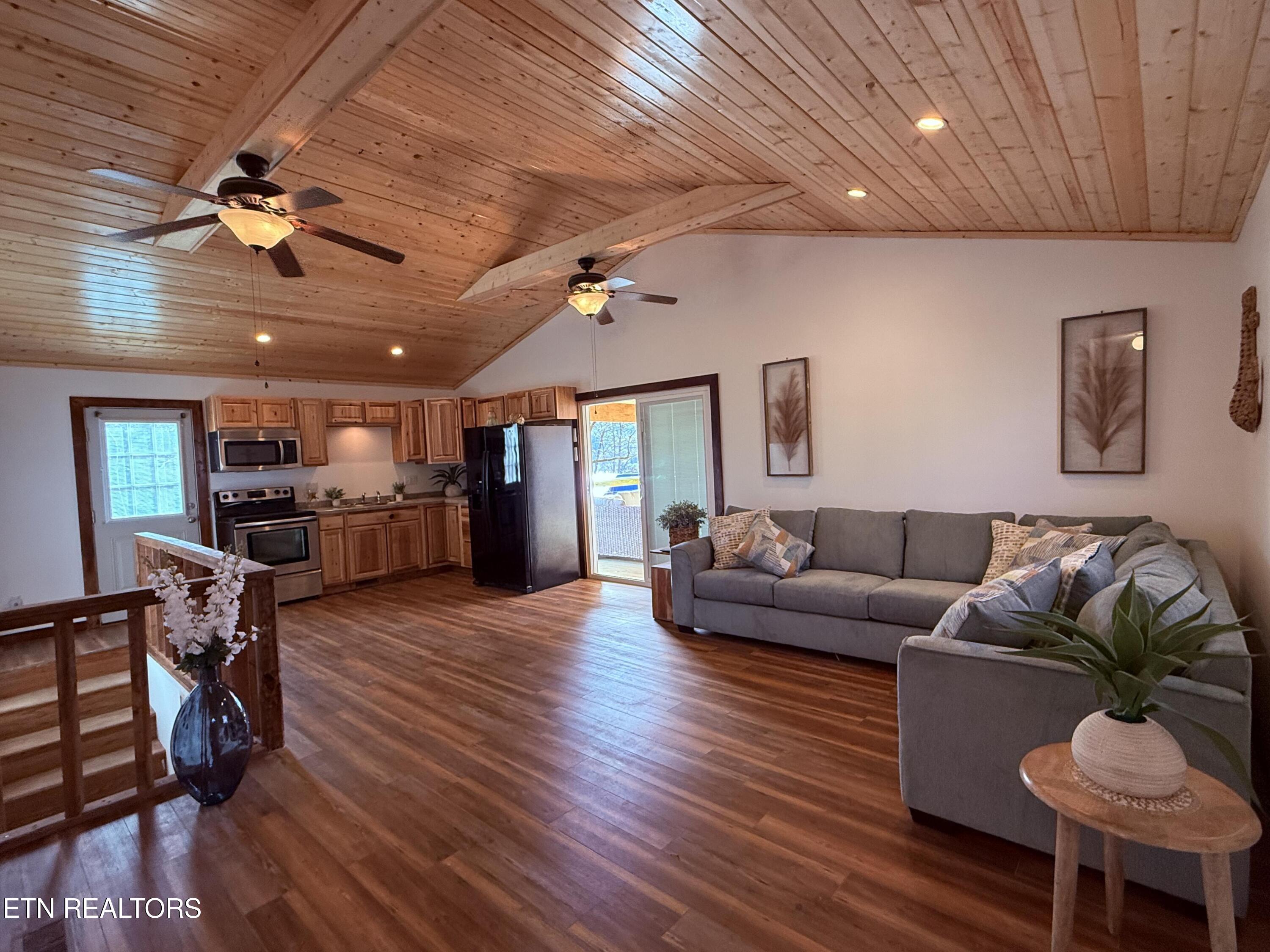 222 Big Creek Lane Lafollette TN 37766