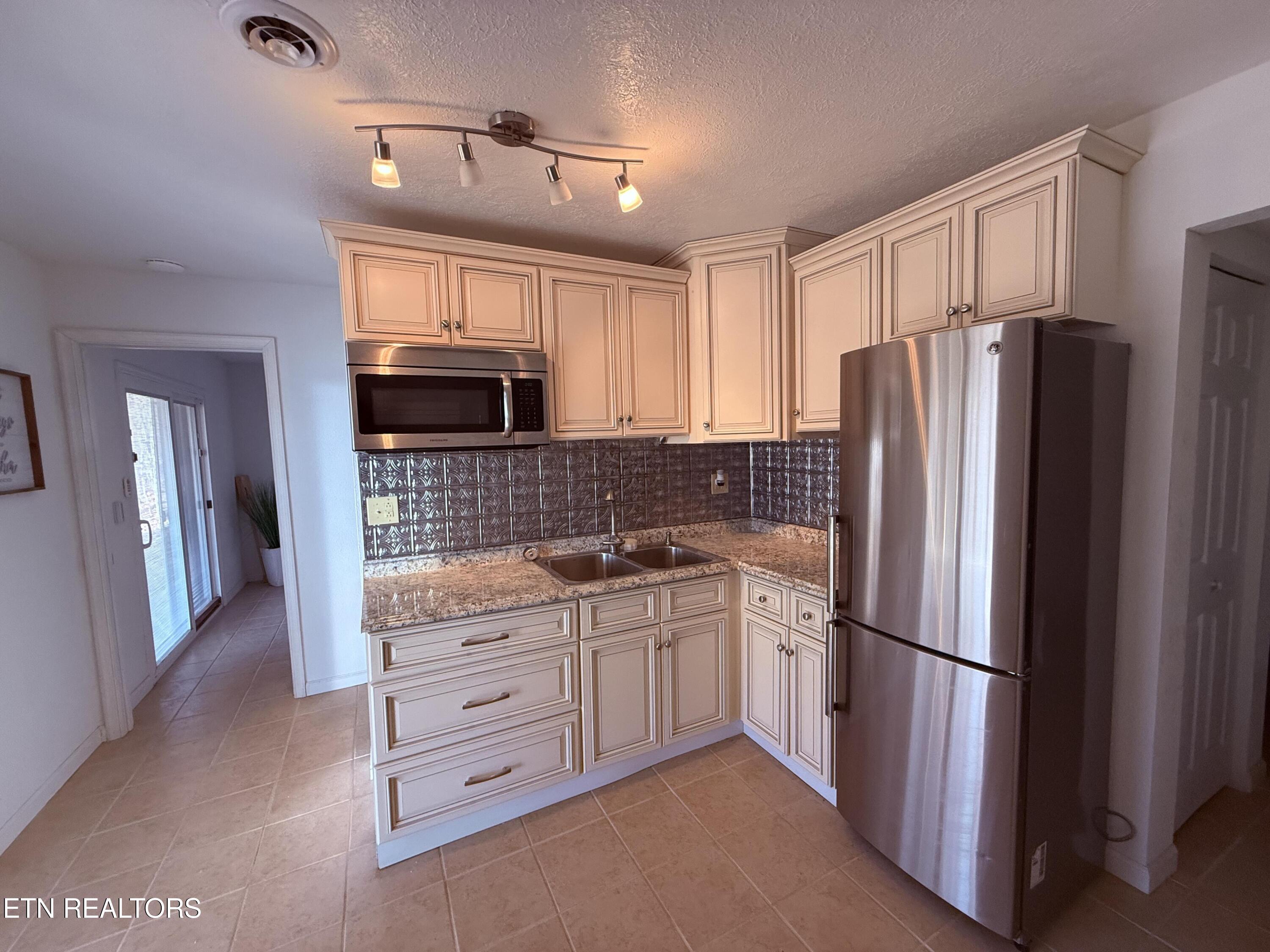 222 Big Creek Lane Lafollette TN 37766