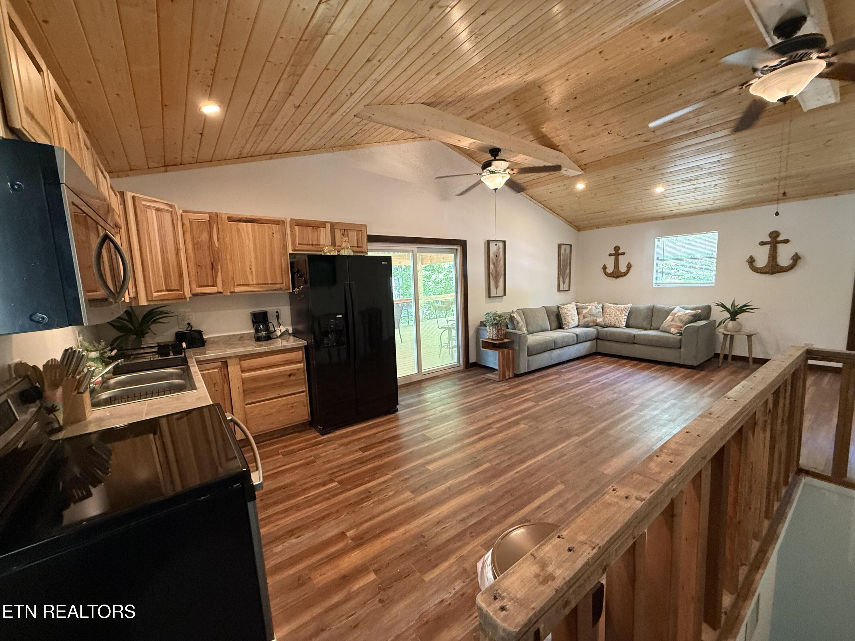 222 Big Creek Lane Lafollette TN 37766
