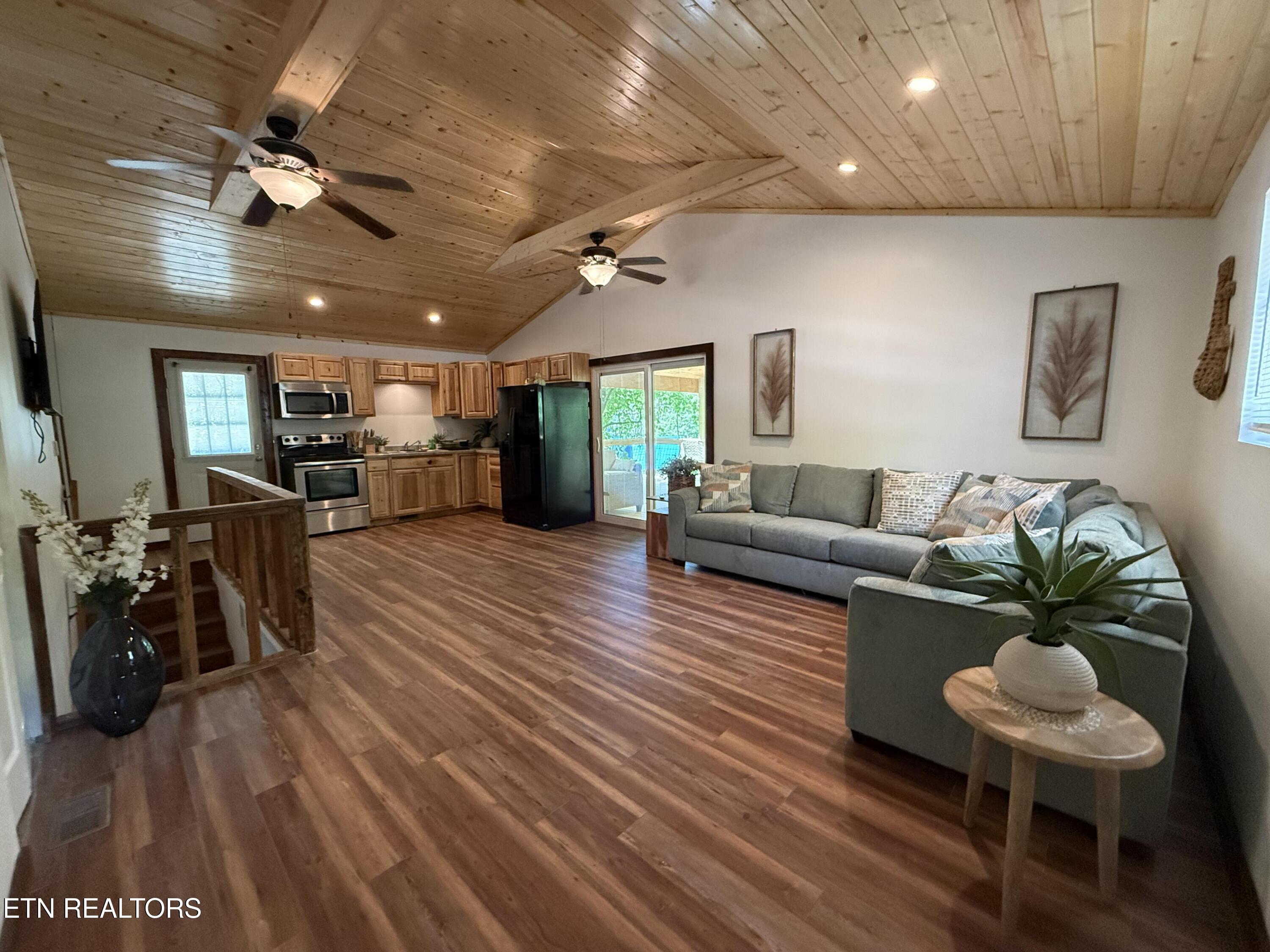 222 Big Creek Lane Lafollette TN 37766
