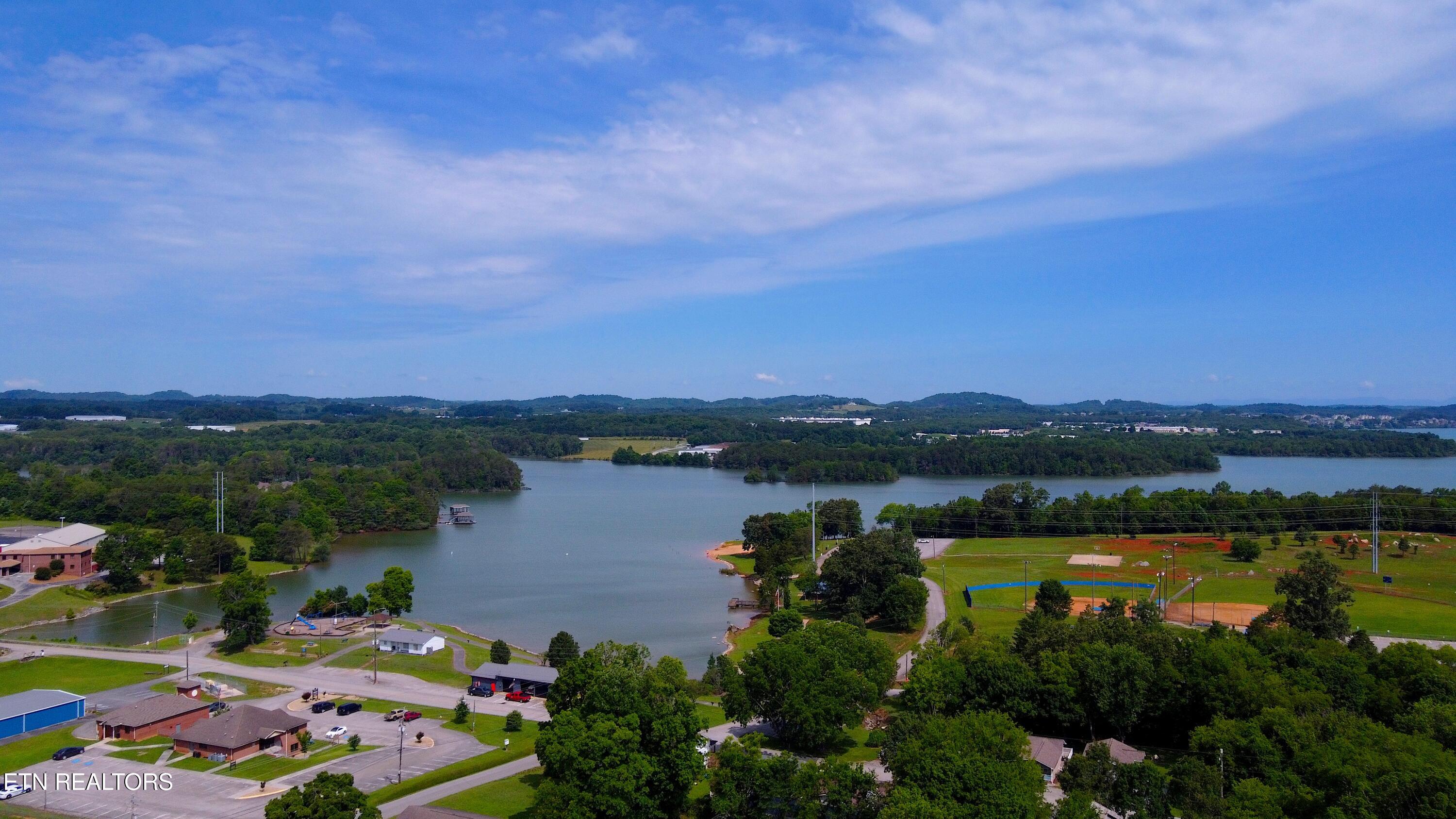203 Pettit Street Vonore TN 37885