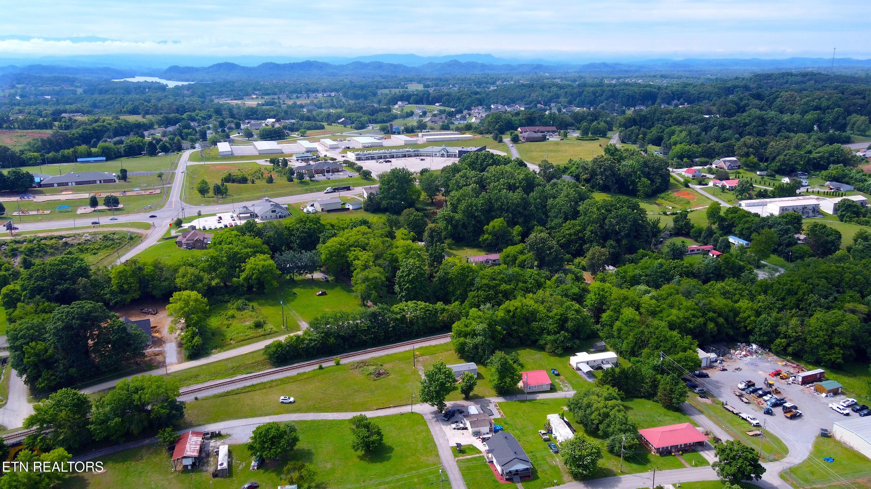 203 Pettit Street Vonore TN 37885