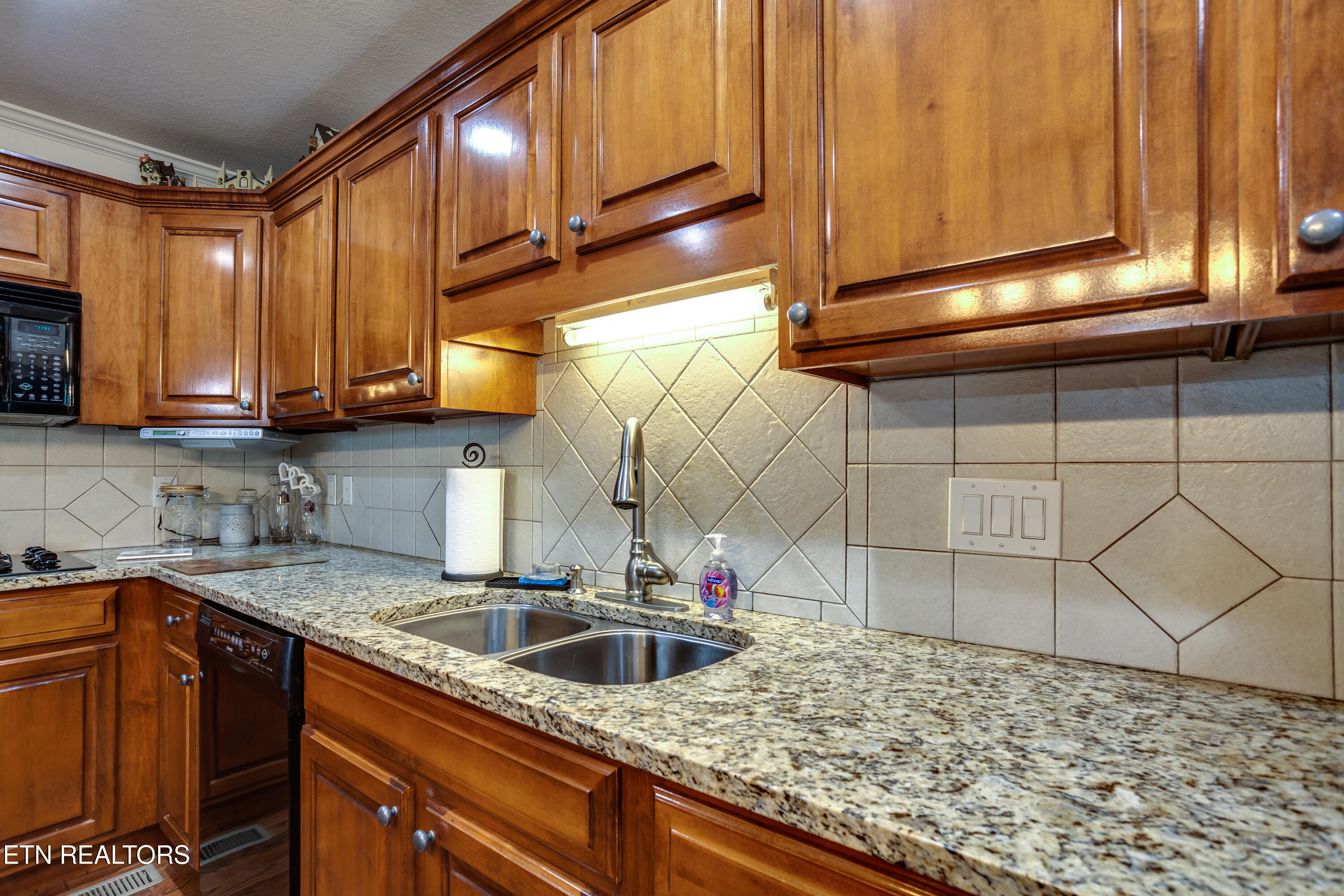3310 Whispering Oaks Drive Knoxville TN 37938