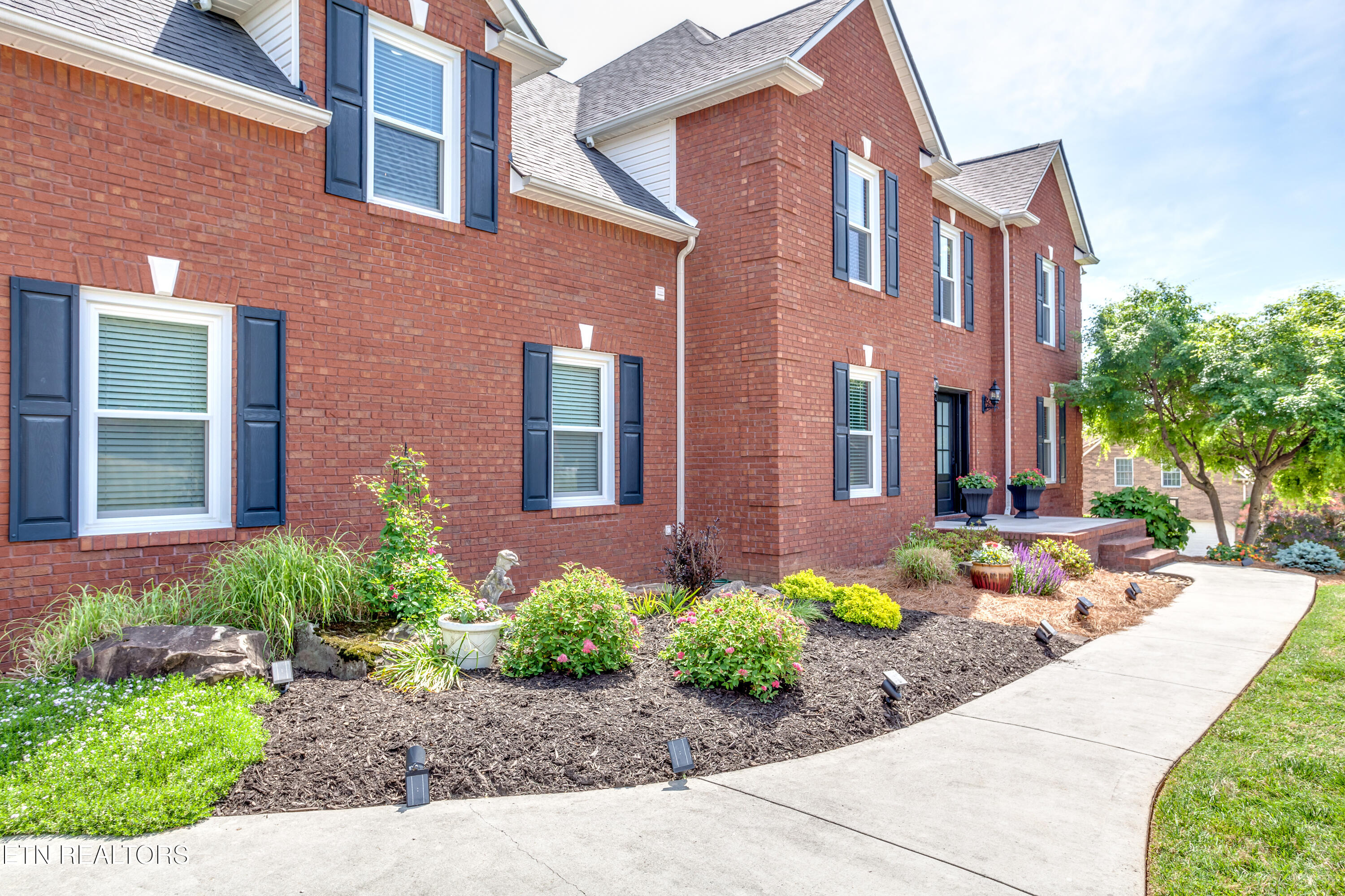 3310 Whispering Oaks Drive Knoxville TN 37938