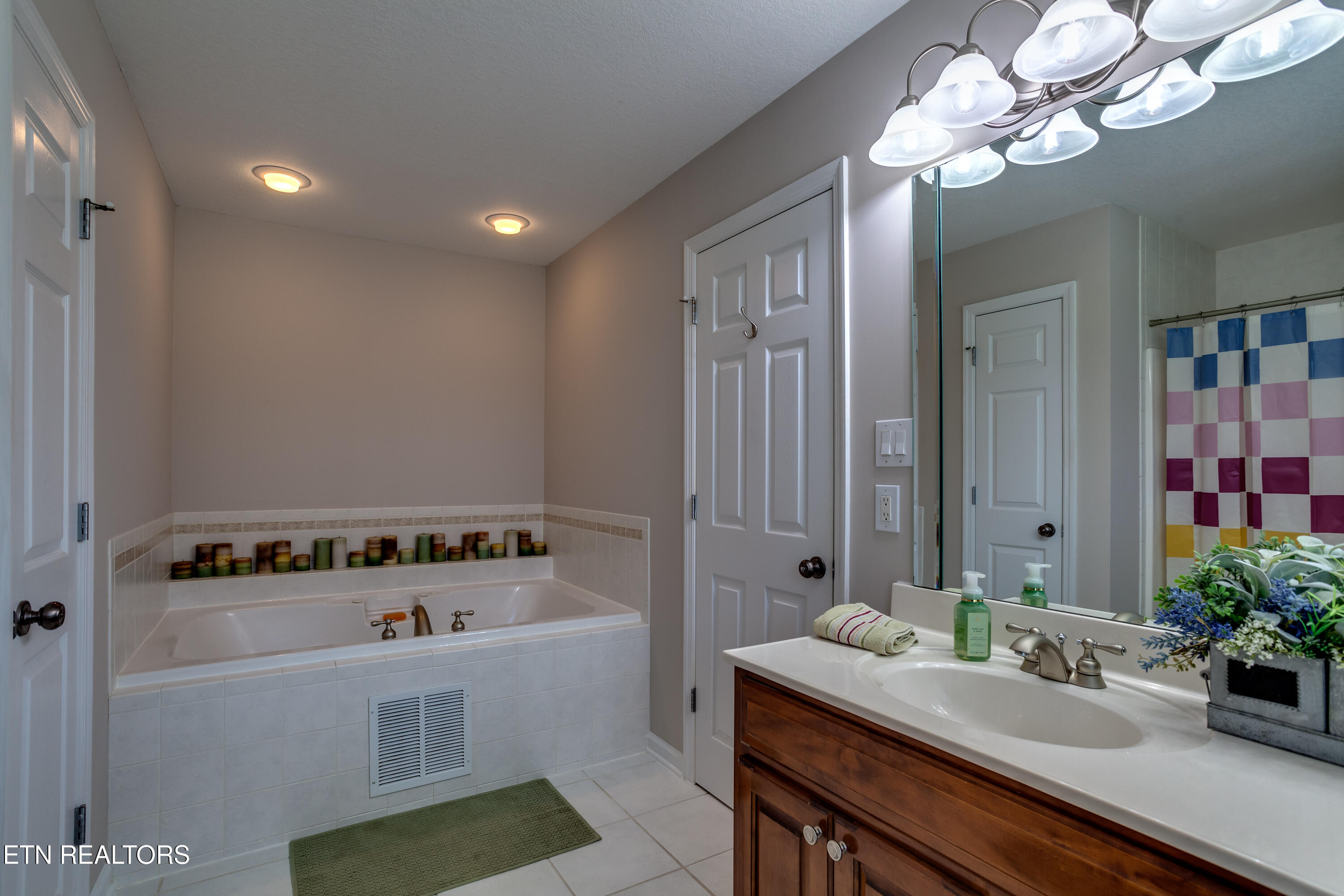 3310 Whispering Oaks Drive Knoxville TN 37938